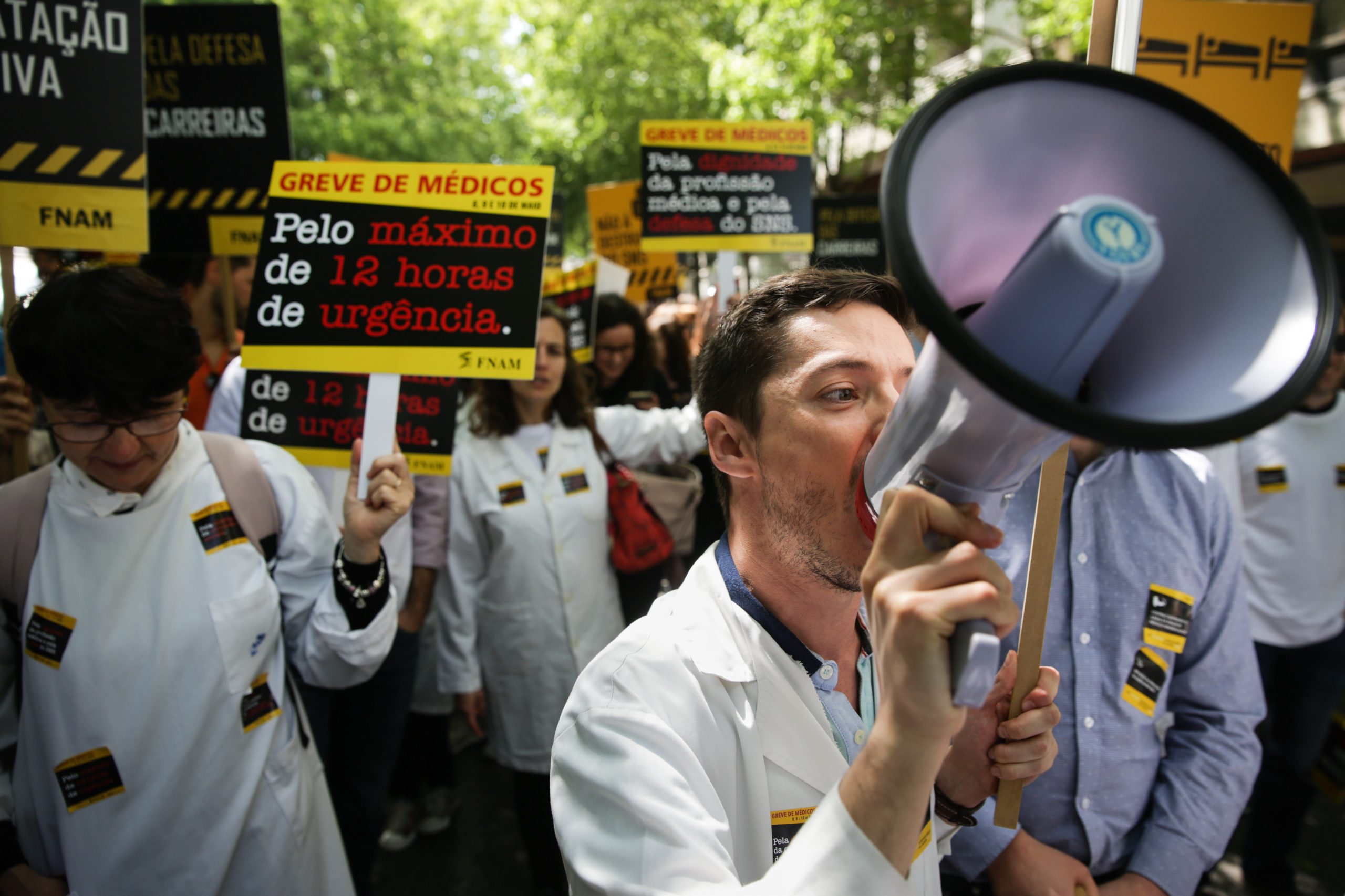 Sindicatos médicos querem António Costa a intervir nas negociações