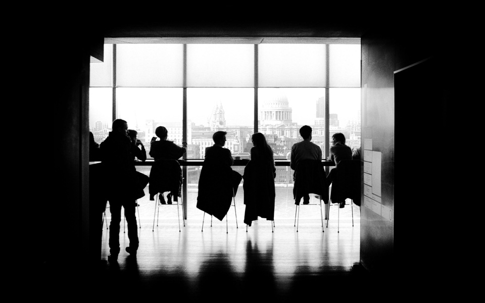 Trabalhadores em lay-off diminuem 15% em setembro