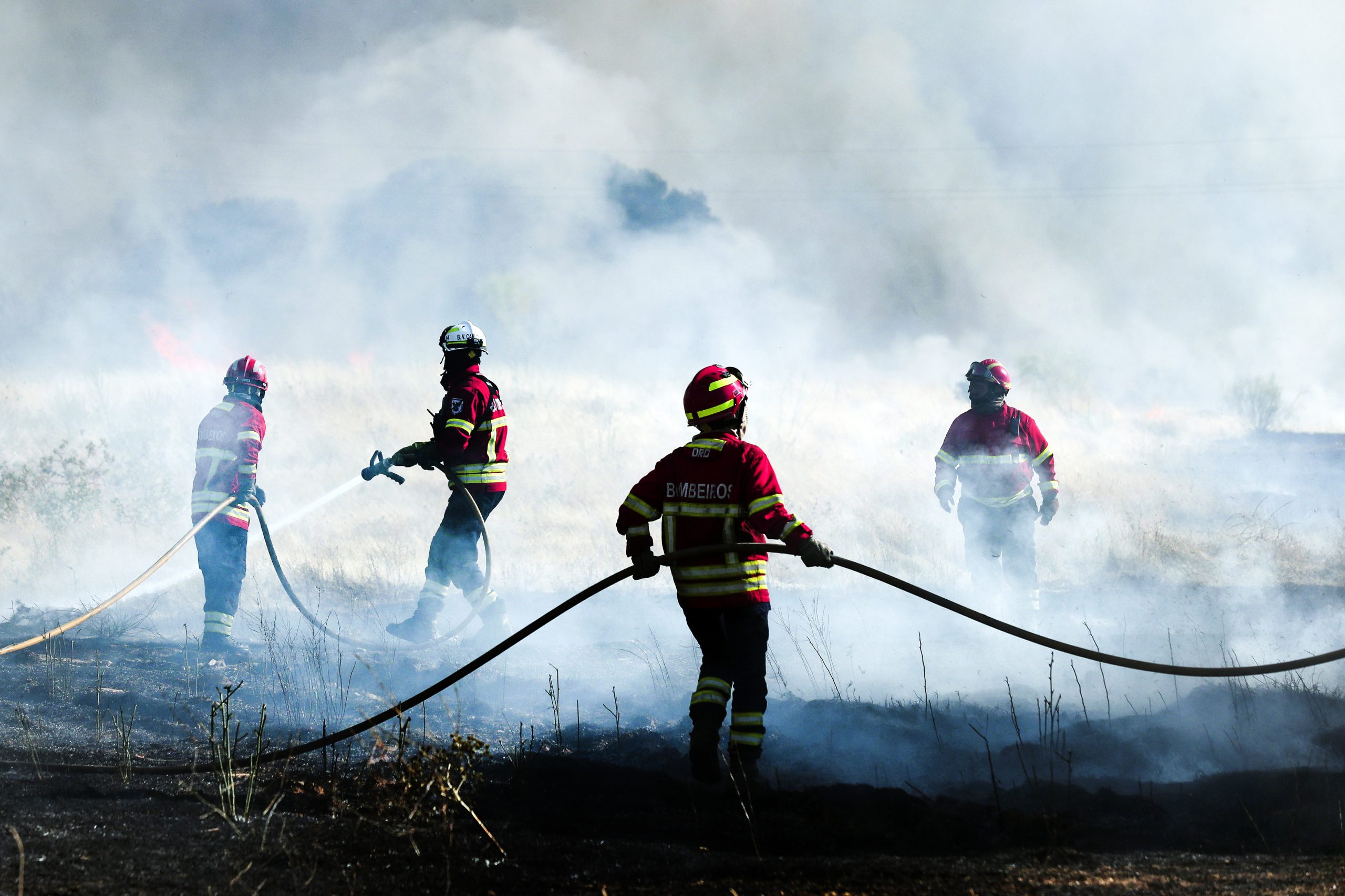 Bombeiros voluntários pedem audiência ao Governo por atrasos no reembolso de fundos para creches e propinas