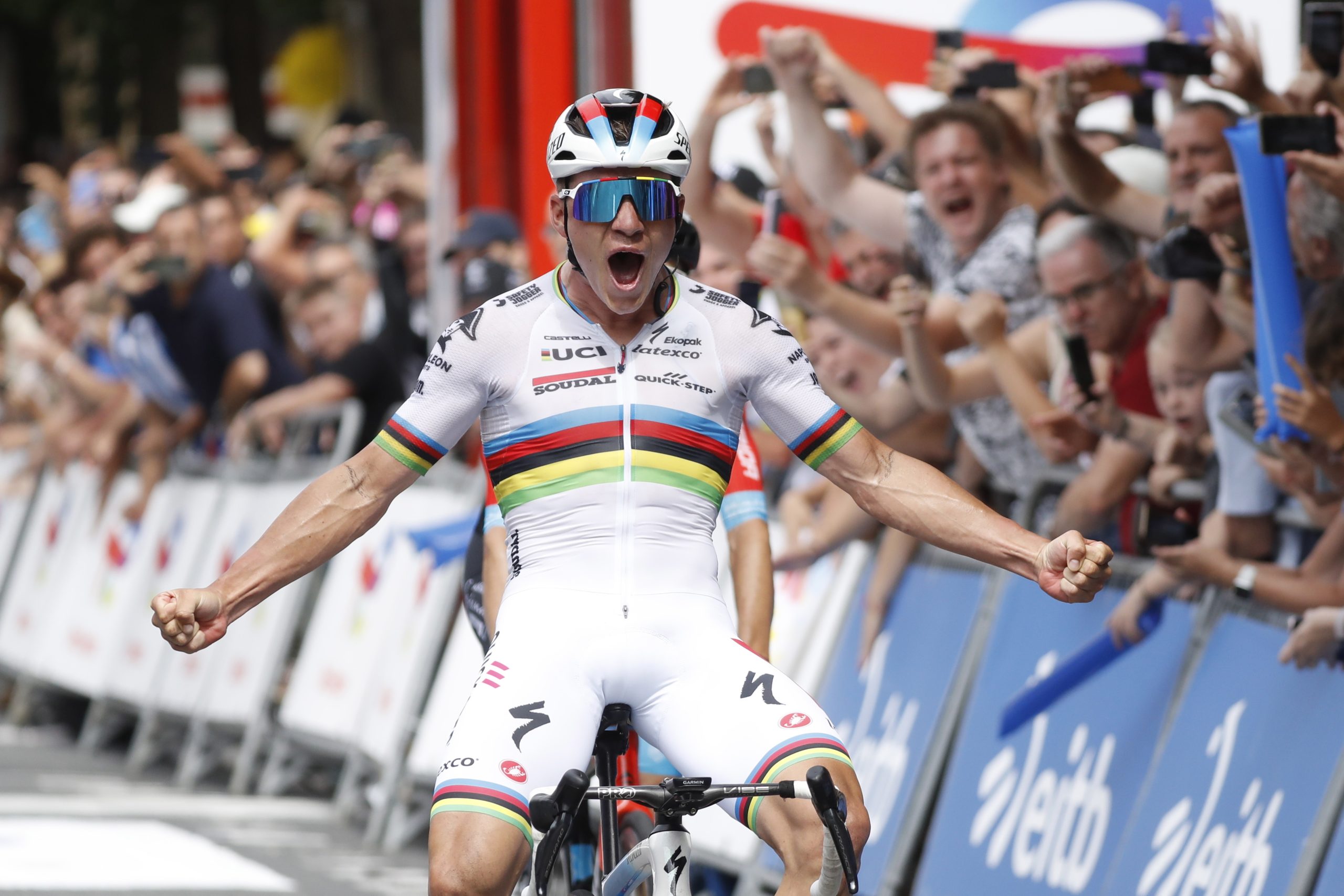 Remco Evenepoel vence terceira etapa da Vuelta e assume liderança da geral