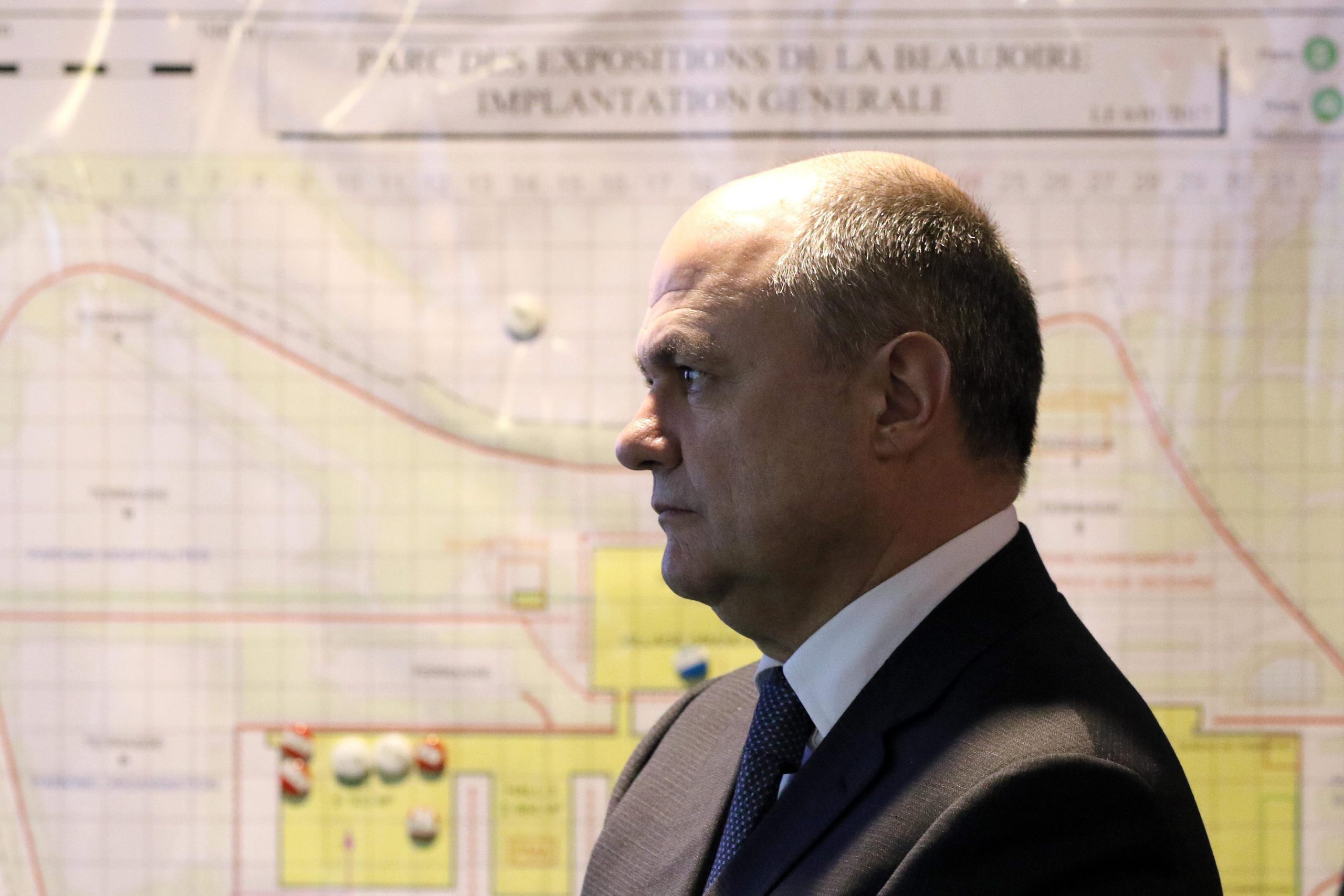 Ministro do Interior francês contratou filhas como assessoras parlamentares