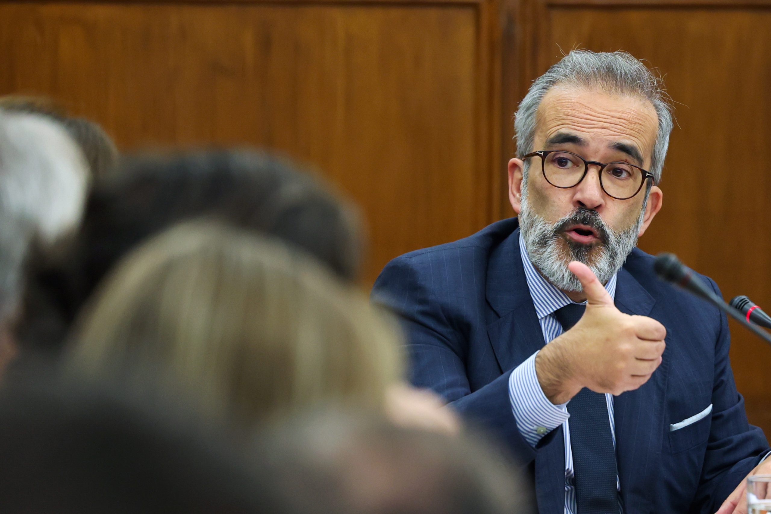 Comissão de Negócios Estrangeiros aprovou ida de Rangel ao Parlamento explicar uso da base das Lajes