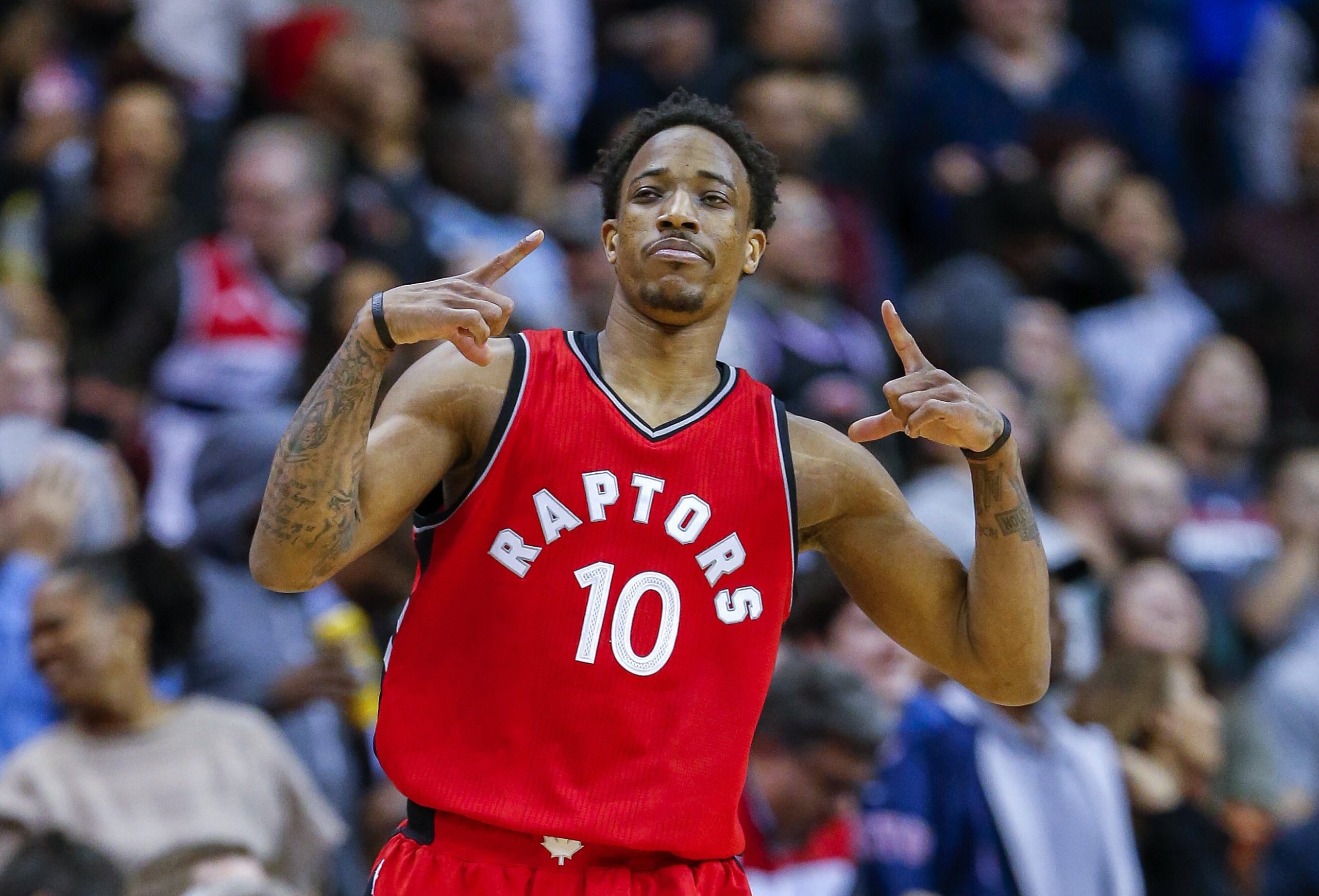NBA: DeRozan bate recorde dos Raptors ao marcar 52 pontos