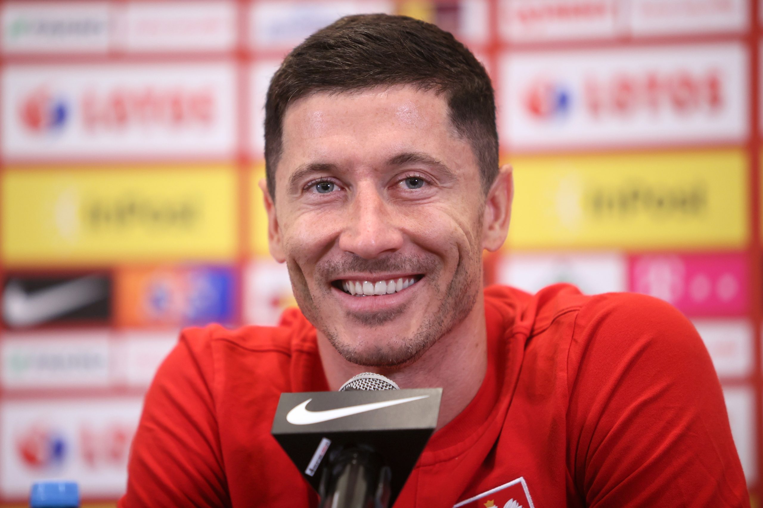 Um dos mais letais avançados do mundo está no mercado. Lewandowski diz que a sua história no Bayern Munique “chegou ao fim”