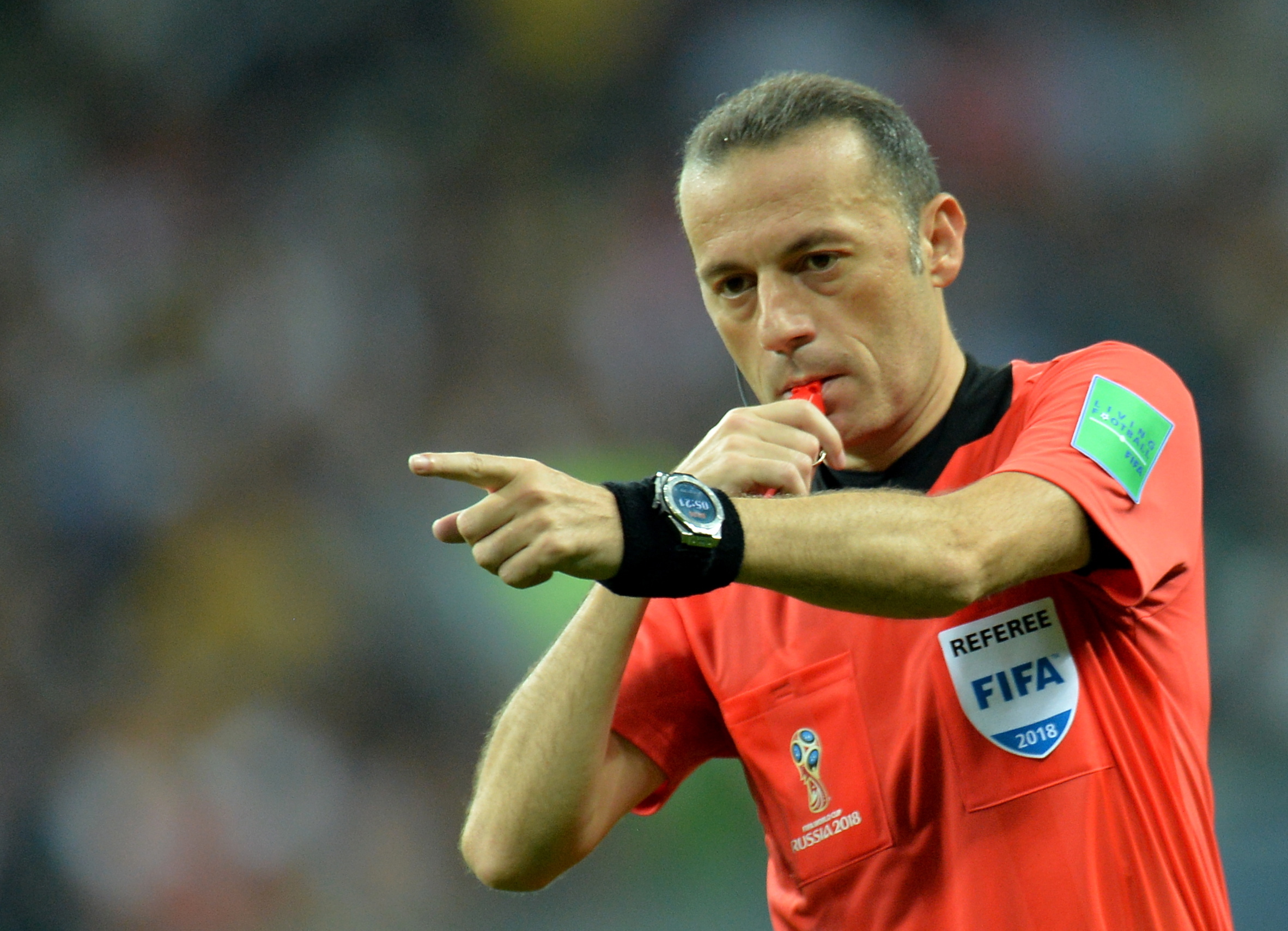 Turco Cüneyt Çakir arbitra jogo entre Sérvia e Portugal