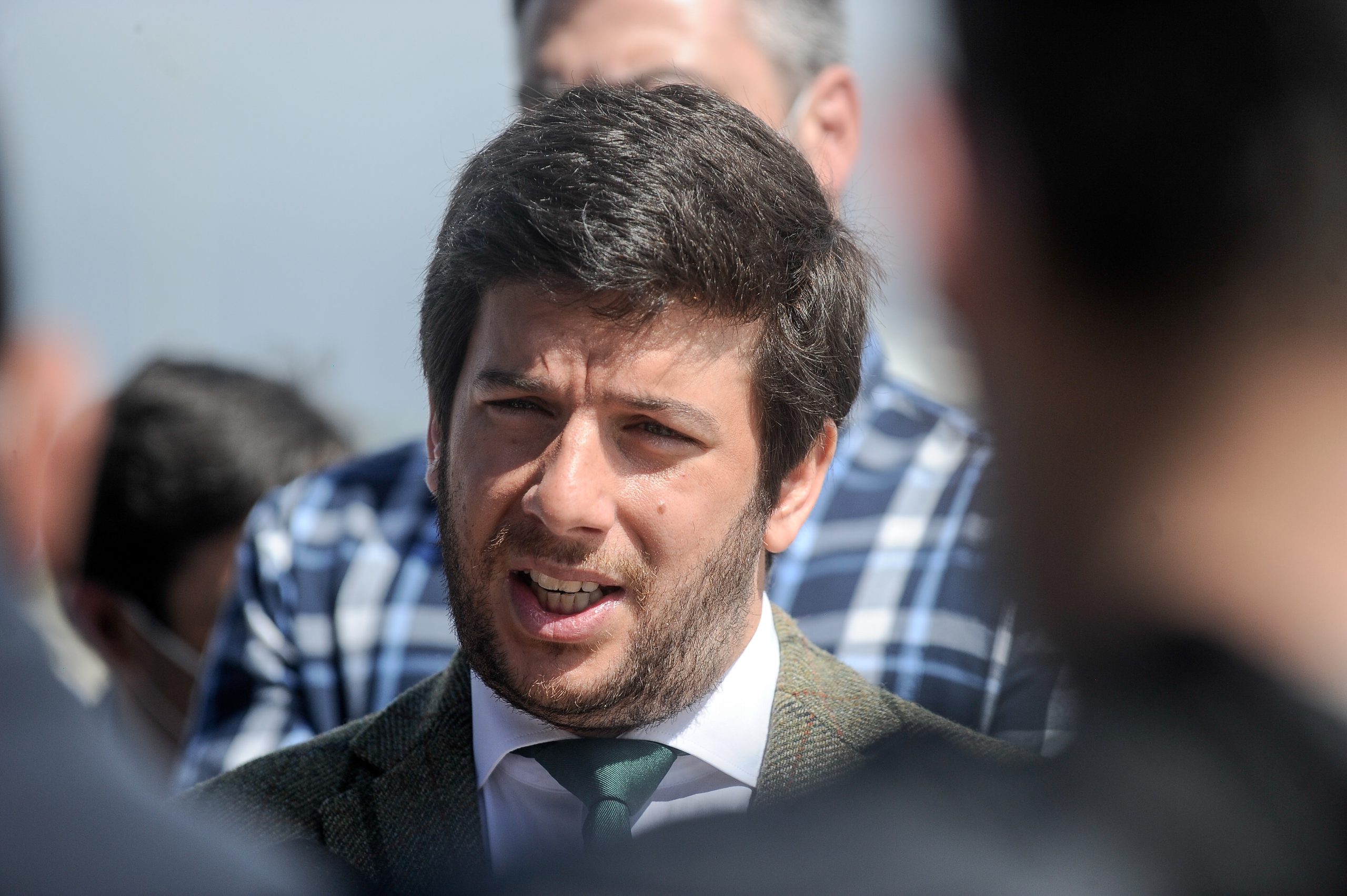 Covid-19: Rodrigues dos Santos incita Costa a fazer orçamento retificativo