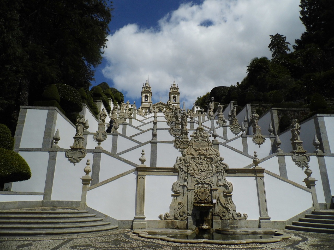 Bar que “ameaça” Património Mundial no Bom Jesus em Braga vai ser demolido