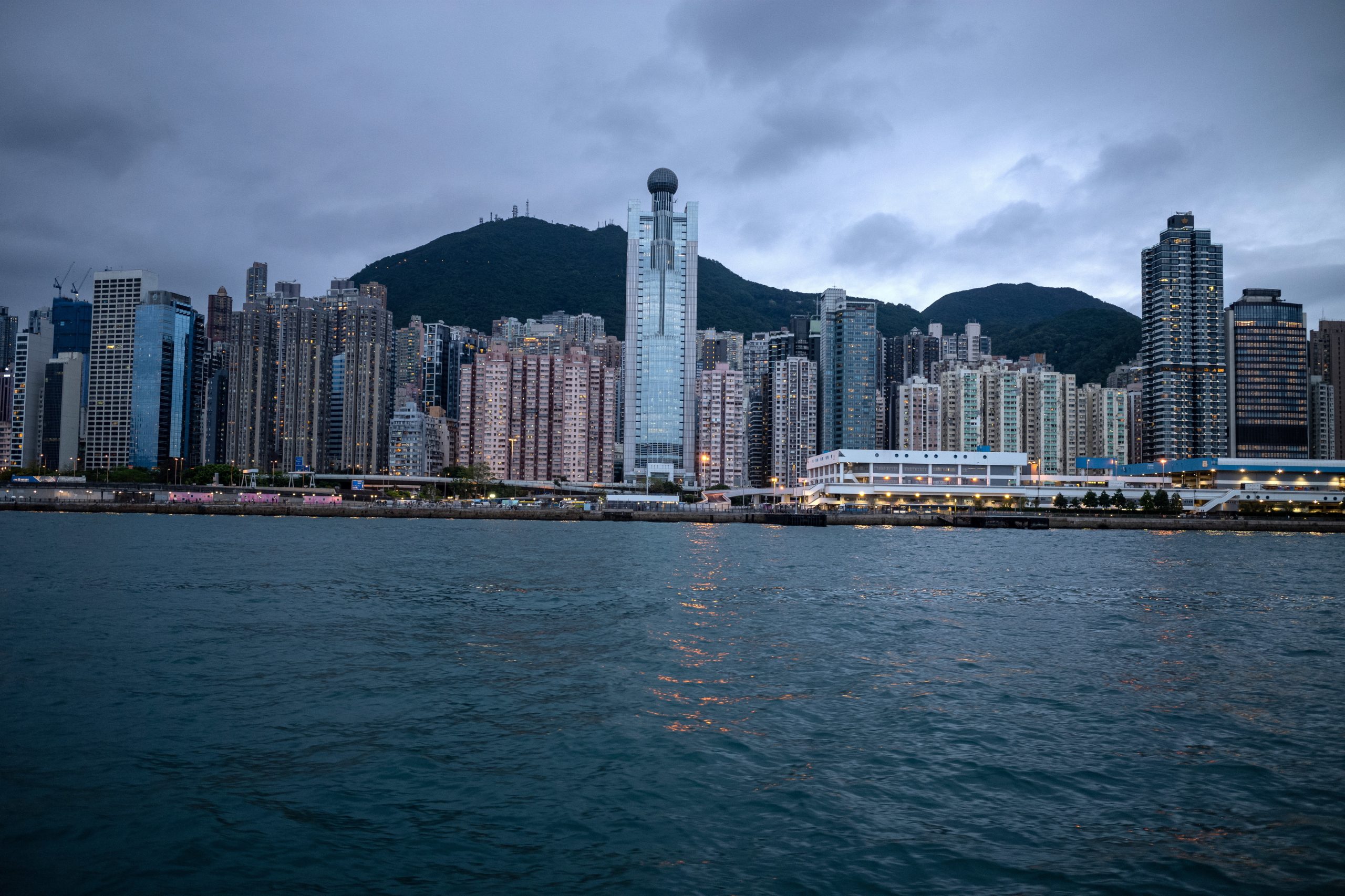 Justiça de Hong Kong confirma direitos de casais do mesmo sexo sobre habitação e herança