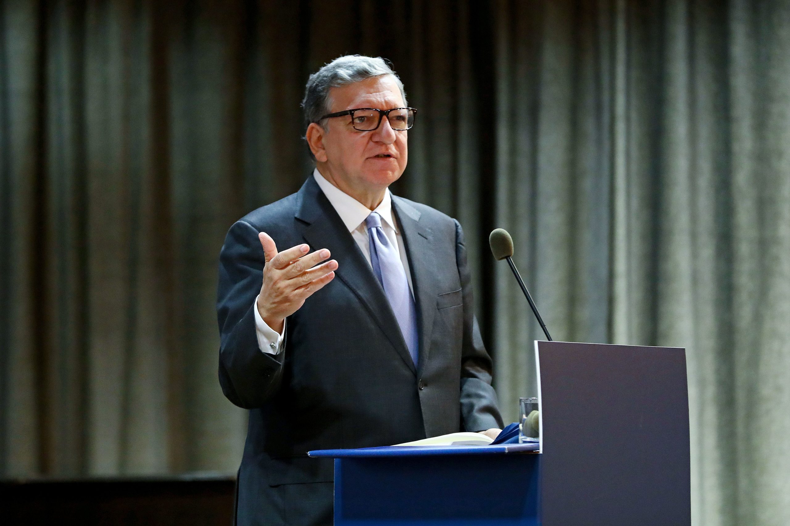 Ucrânia: Durão Barroso diz que UE não está preparada para adesão de país em guerra