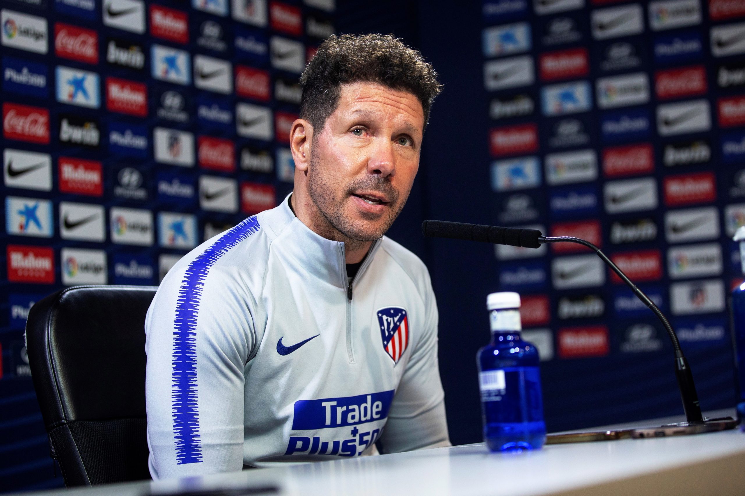 Diego Simeone renova com Atlético de Madrid até 2022
