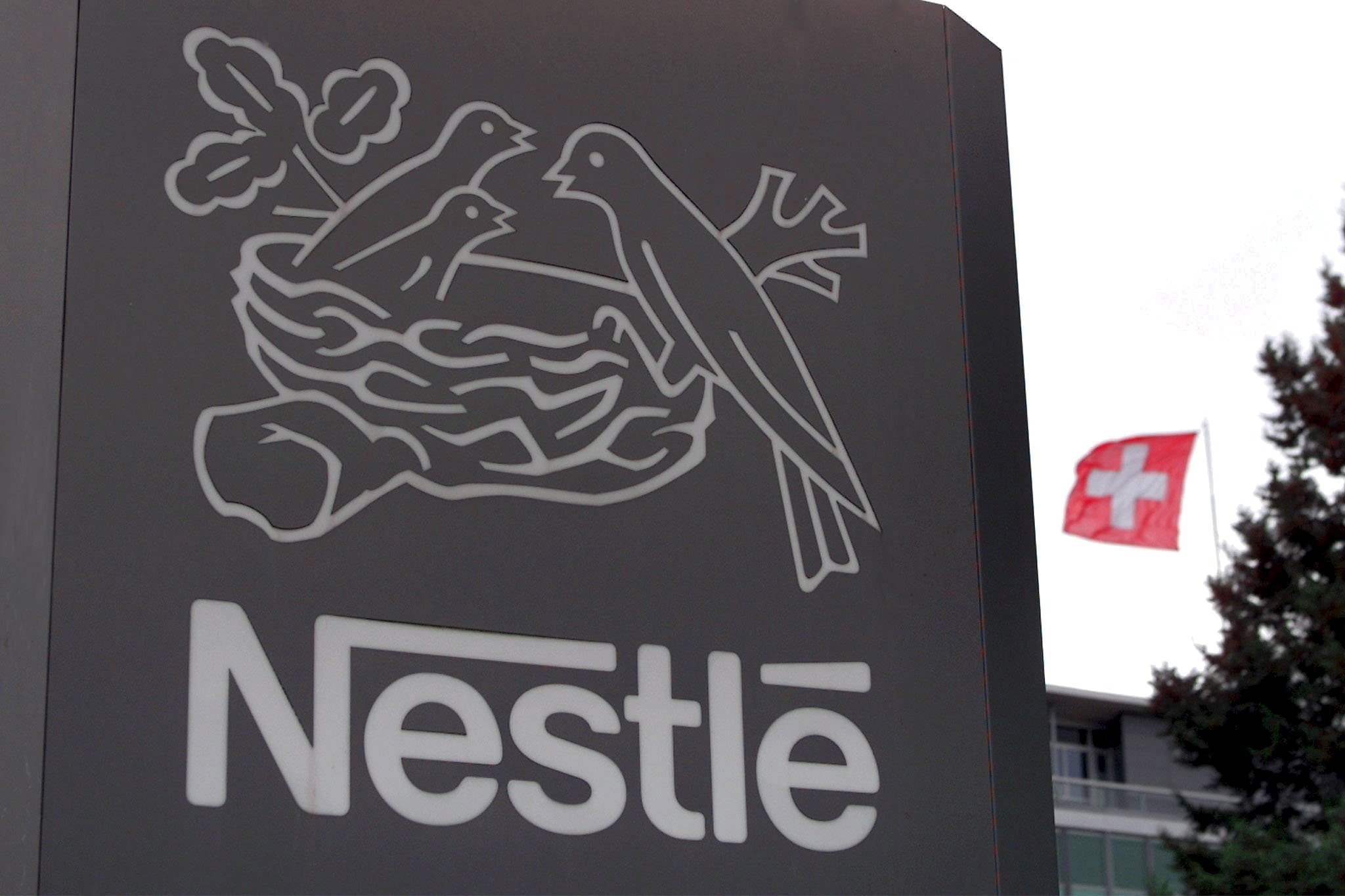 CEO da Nestlé demitido. Relação indevida com uma subordinada a razão