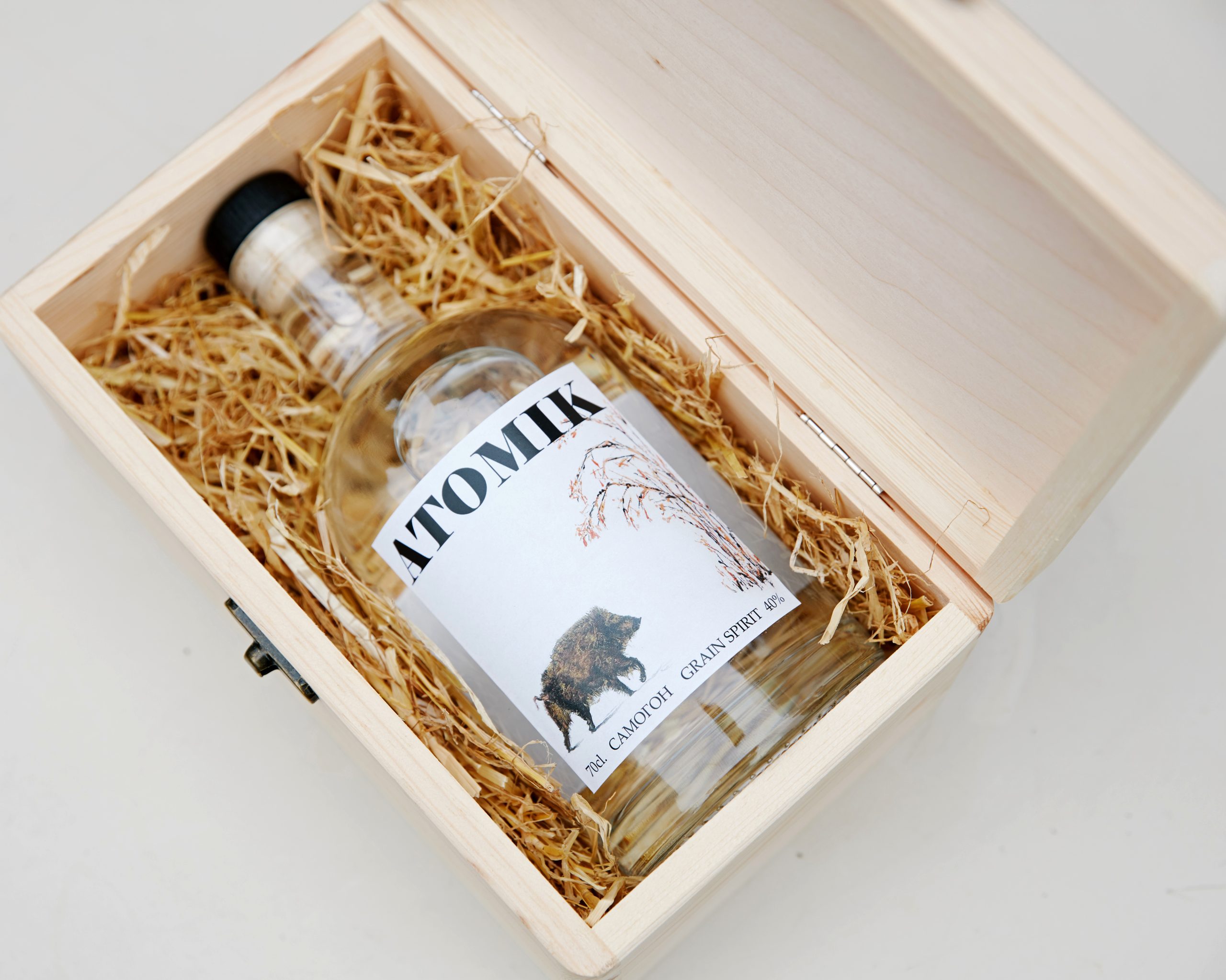 Atomik. Esta é a vodka não radioativa com grãos de Chernobyl