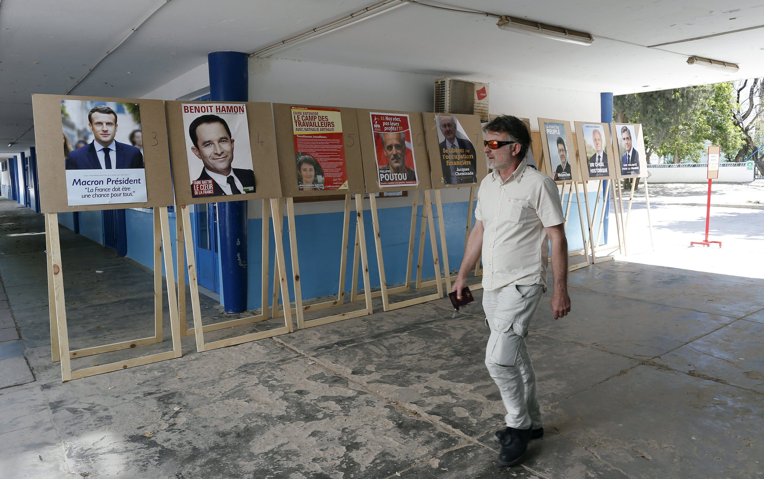 França: Mesas de voto em Besançon estiveram fechadas devido a carro suspeito