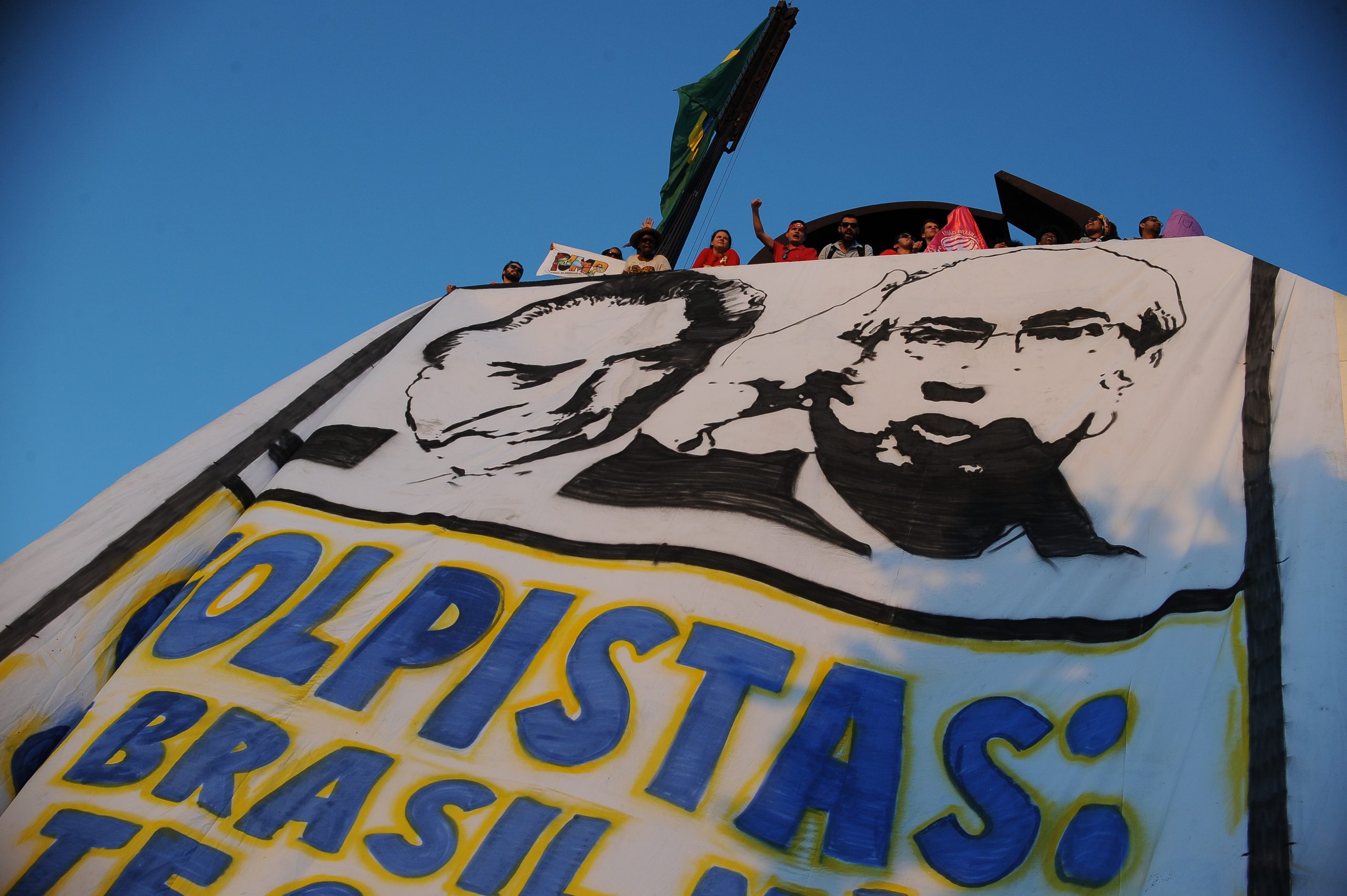 Brasil: Golpe contra o golpe, para evitar um contra-golpe