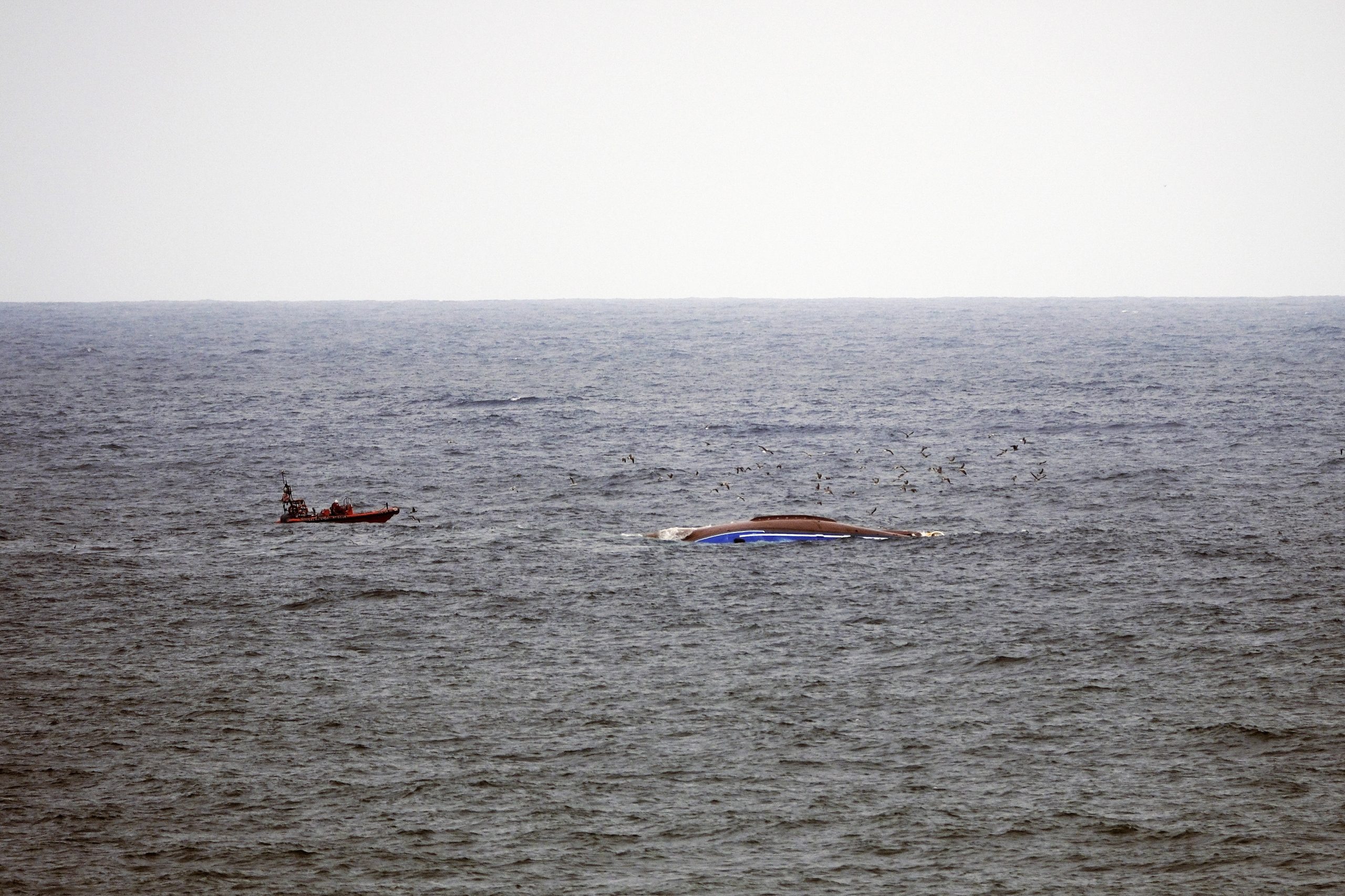 Prosseguem buscas pelos pescadores desaparecidos ao largo da Marinha Grande