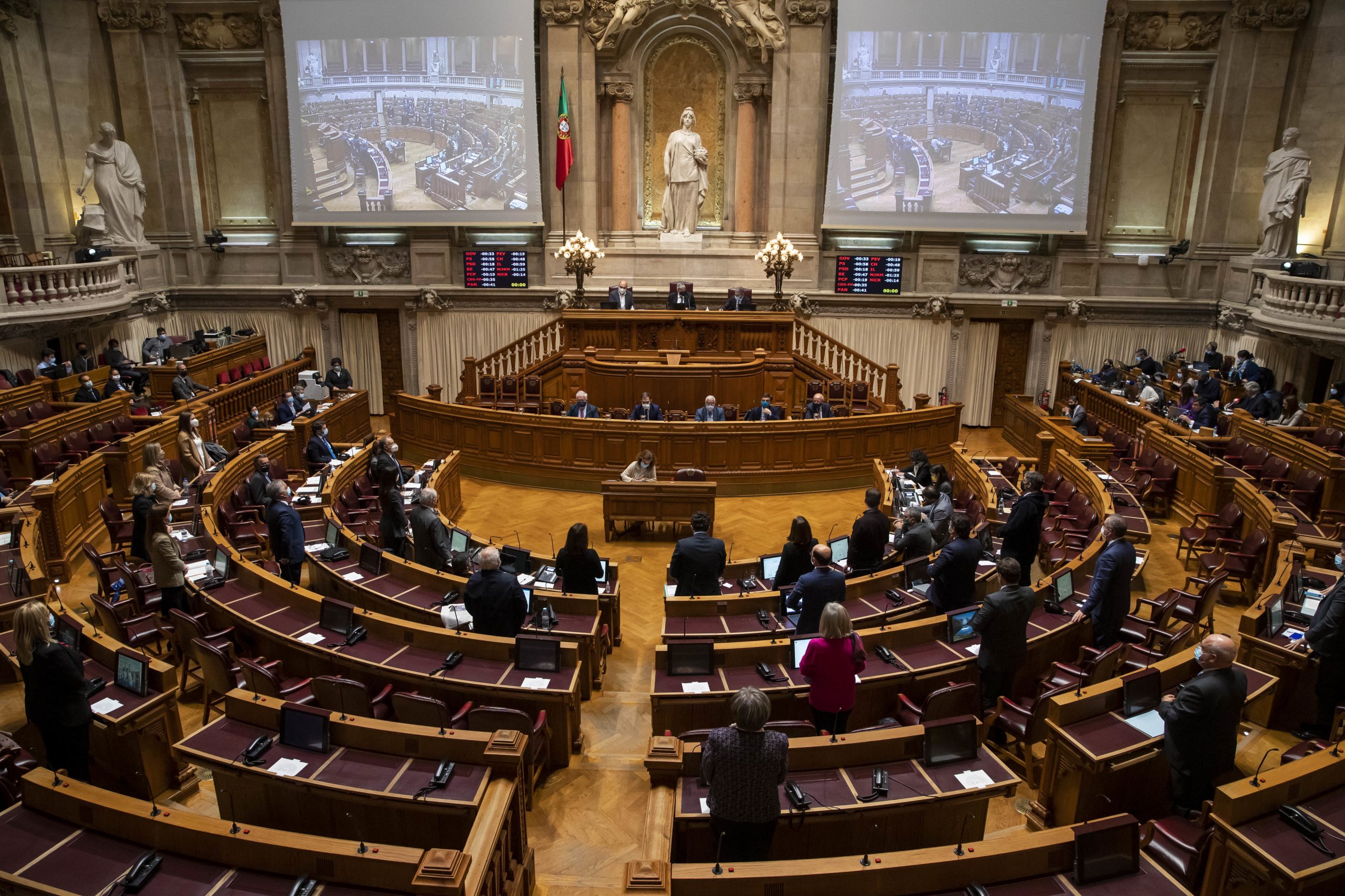 Covid-19: Diploma sobre suspensão de prazos processuais aprovado na AR sem votos contra