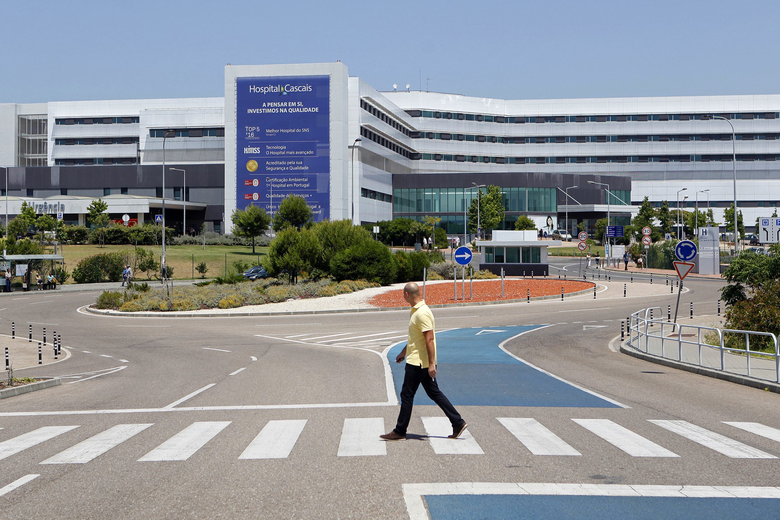 Hospital de Cascais diz que está garantida assistência a todos os utentes