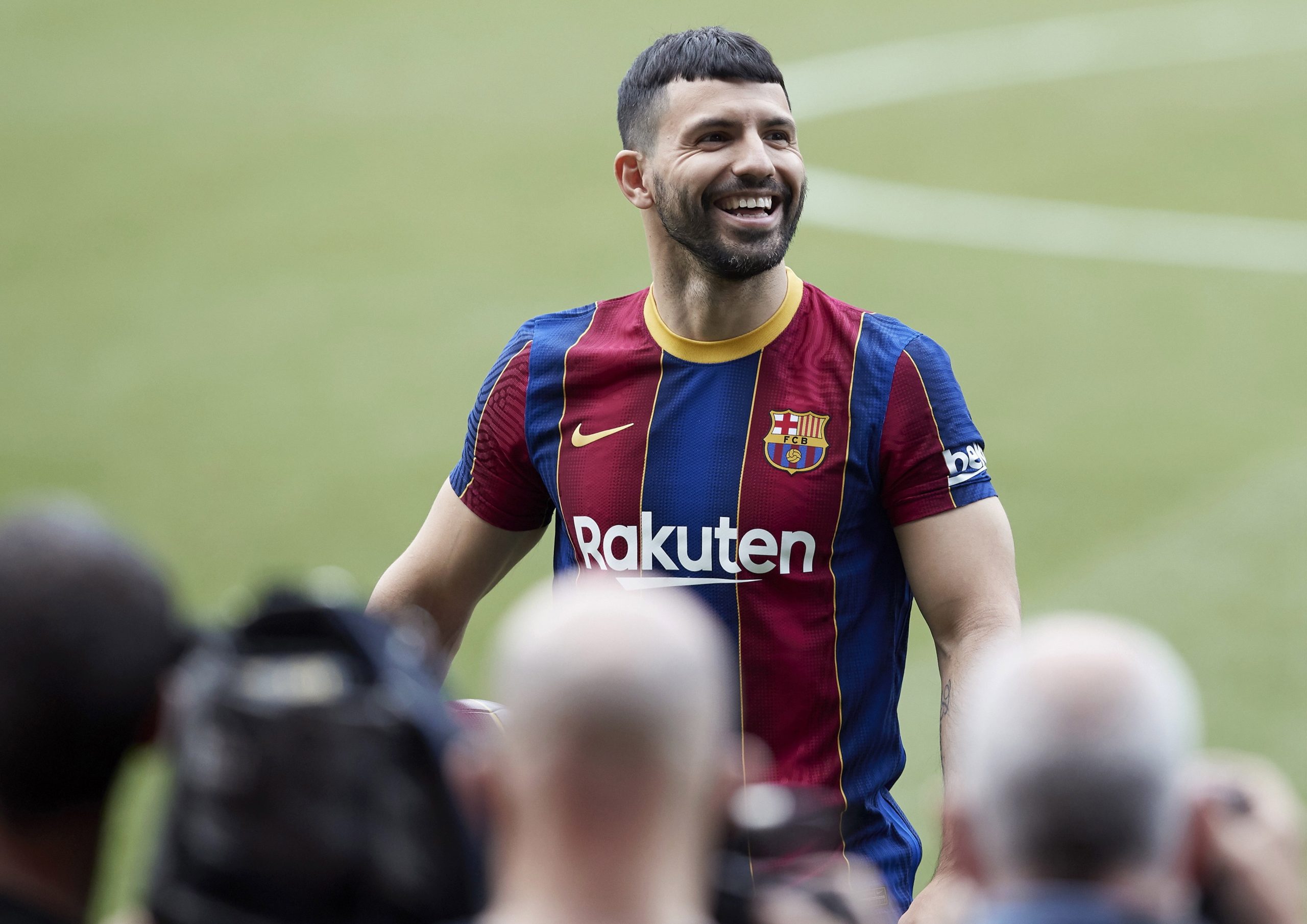 Lesão afasta reforço do FC Barcelona Sergio Agüero por 10 semanas