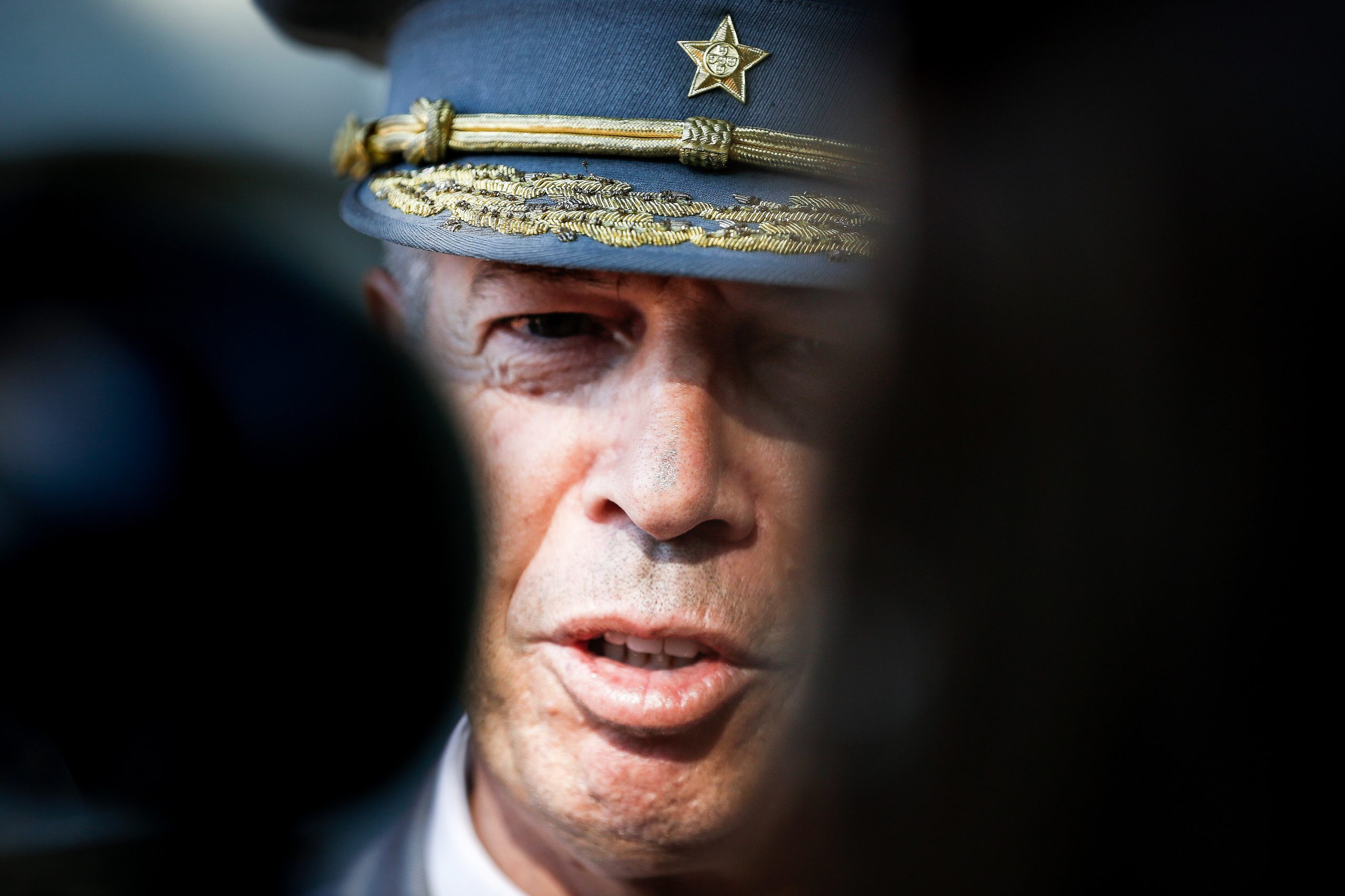 Chefe do Estado-Maior do Exército destaca que comandar exige firmeza e coragem