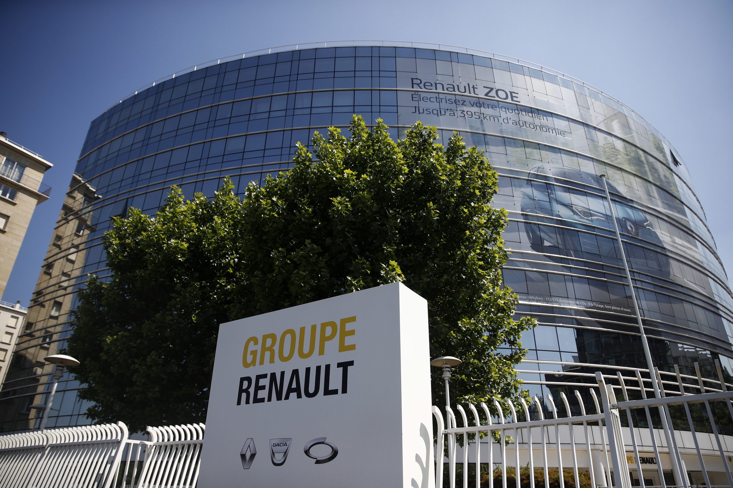 Renault suprime 15 mil postos de trabalho
