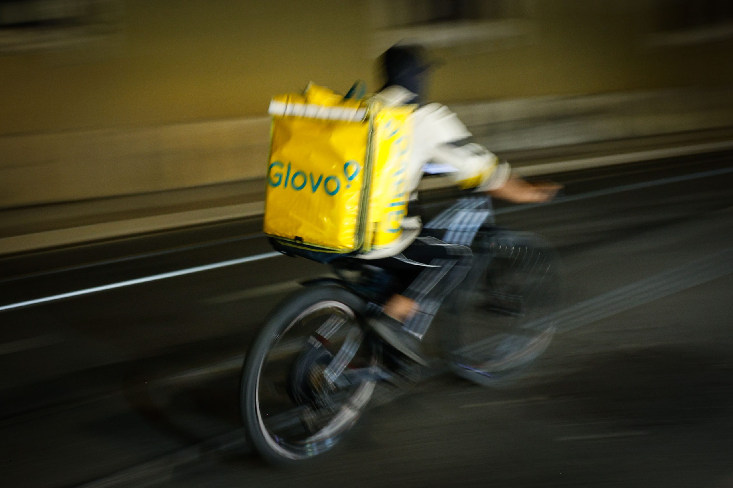 Supremo dá razão a estafeta da Glovo: há contrato de trabalho, decide tribunal