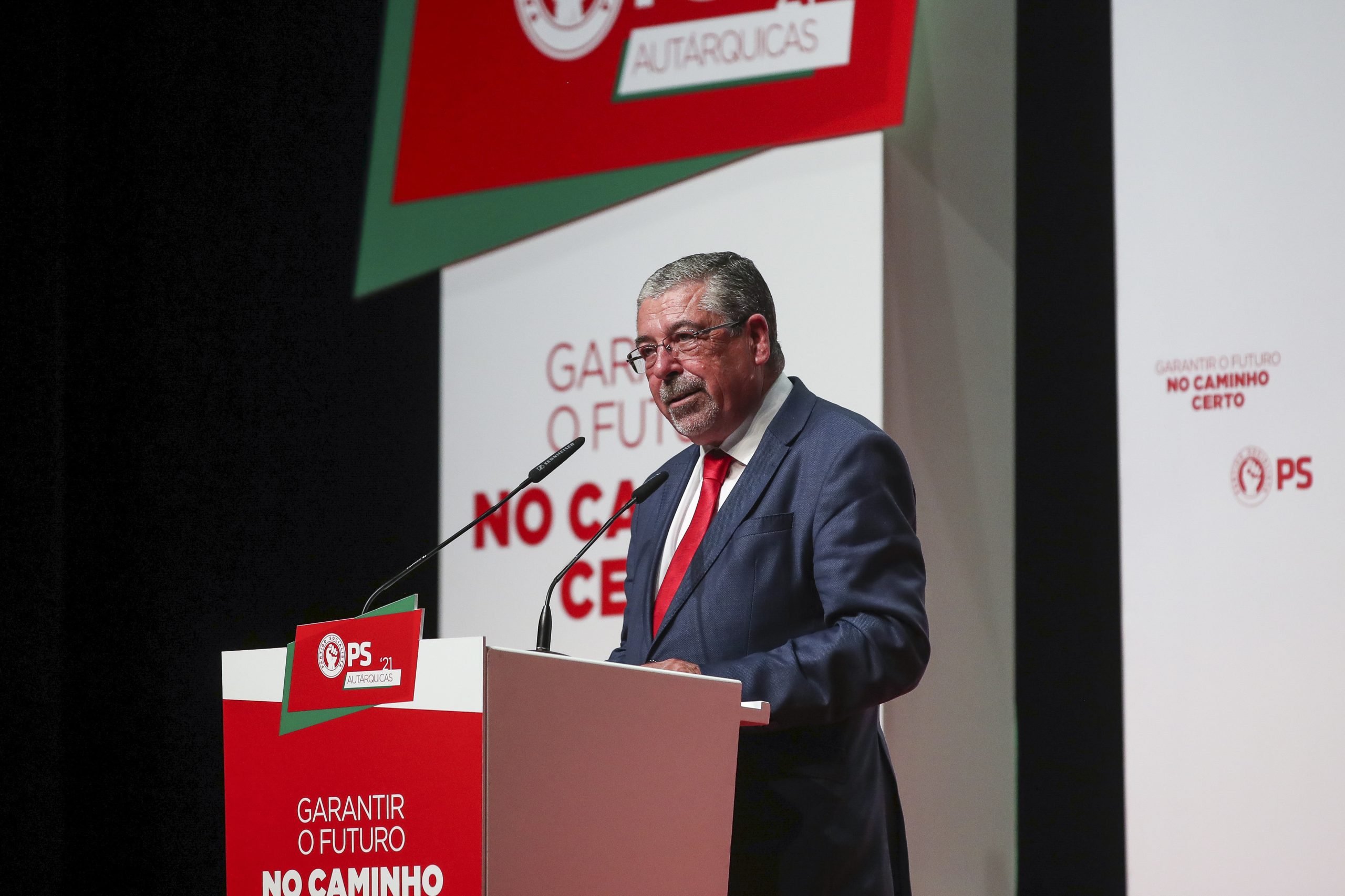 Autárquicas: Manuel Machado lembra apoio aos comerciantes e obras em curso no mercado de Coimbra