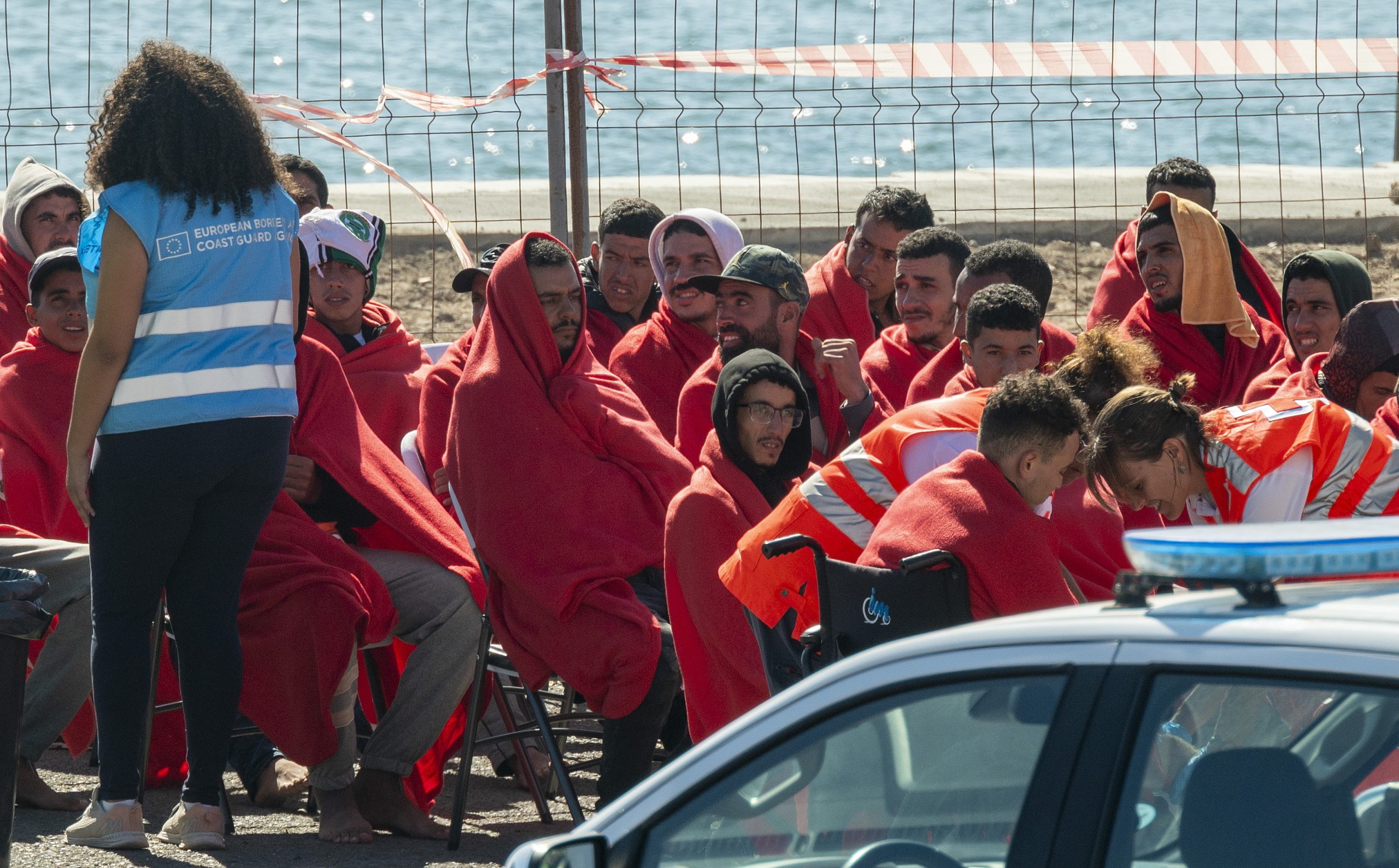 Pelo menos 228 pessoas desembarcaram nas Canárias desde domingo
