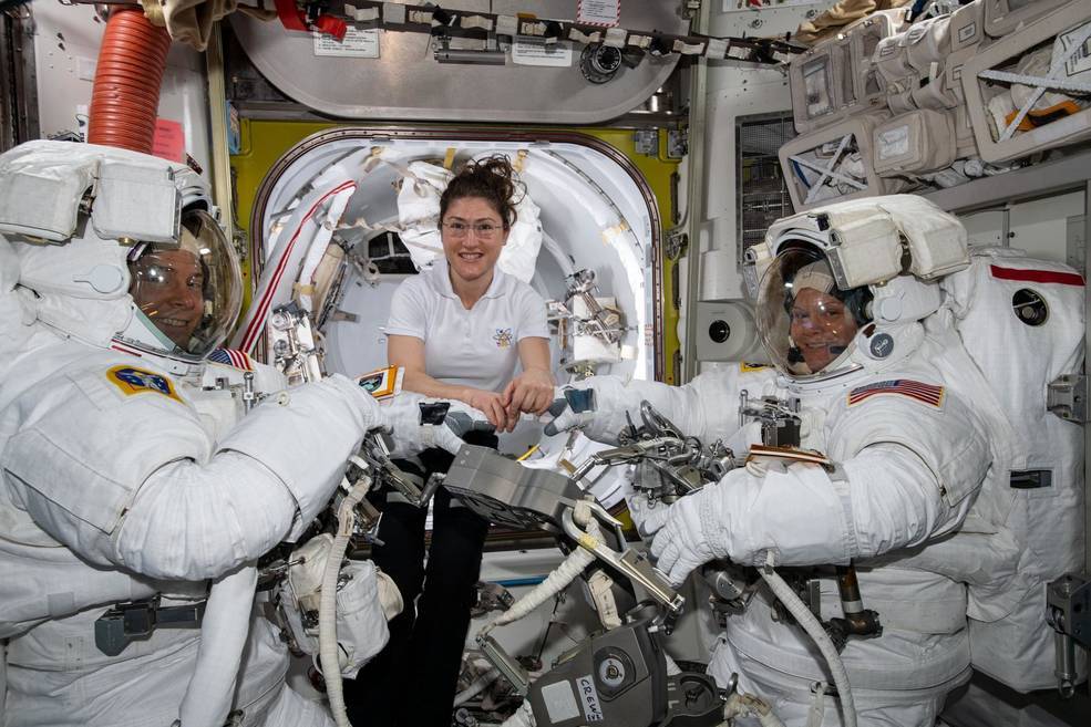 NASA: Cancelado o primeiro passeio espacial só com mulheres. O motivo? O tamanho dos fatos