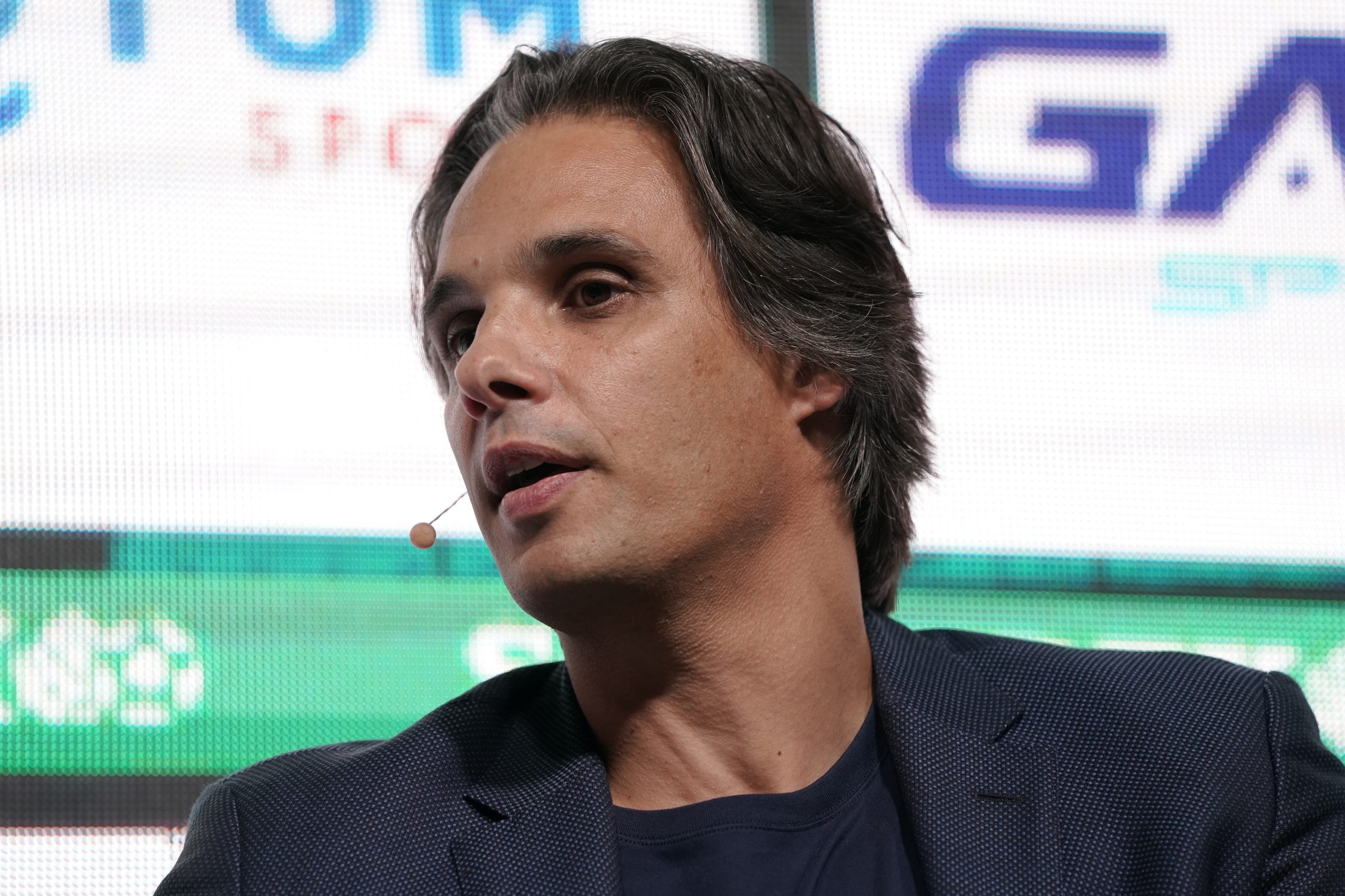 Nuno Gomes, 43 anos, ex-futebolista. “A mudança é drástica, é do dia para a noite” – e é por isso que é preciso preparar a reforma