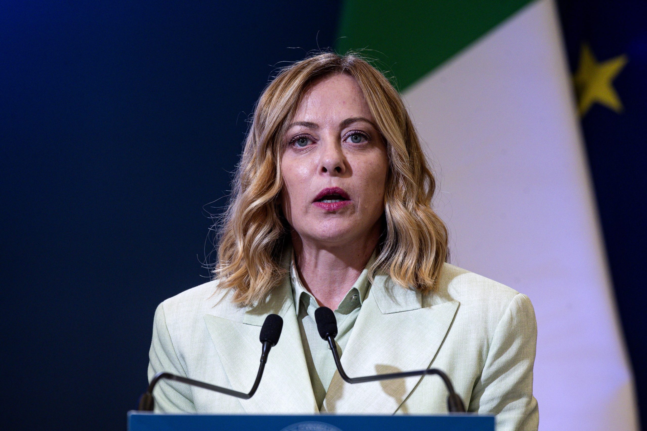 Governo italiano propõe bónus a advogados que convençam imigrantes a regressar ao país de origem
