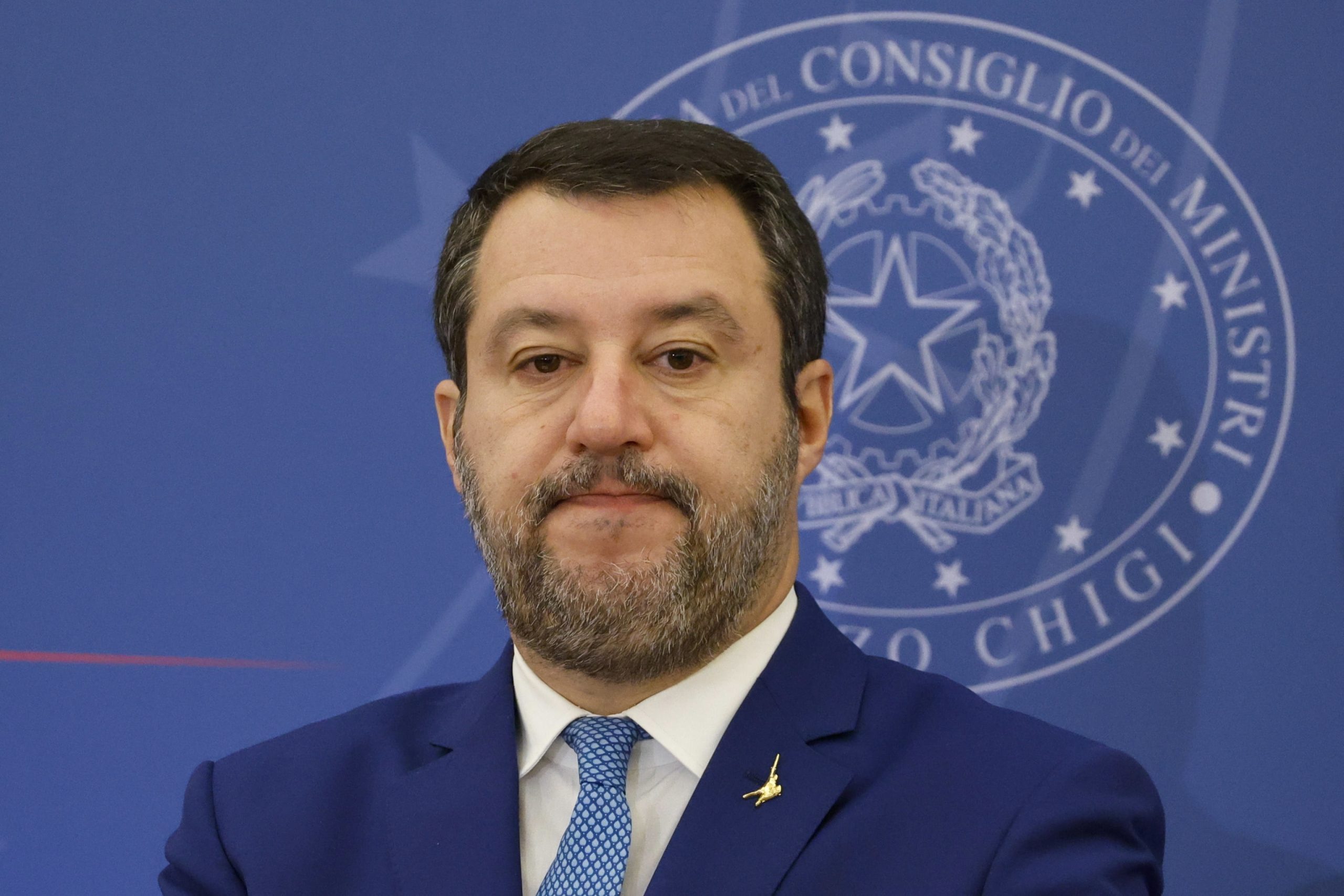 Salvini absolvido de sequestro por ter negado desembarque de migrantes