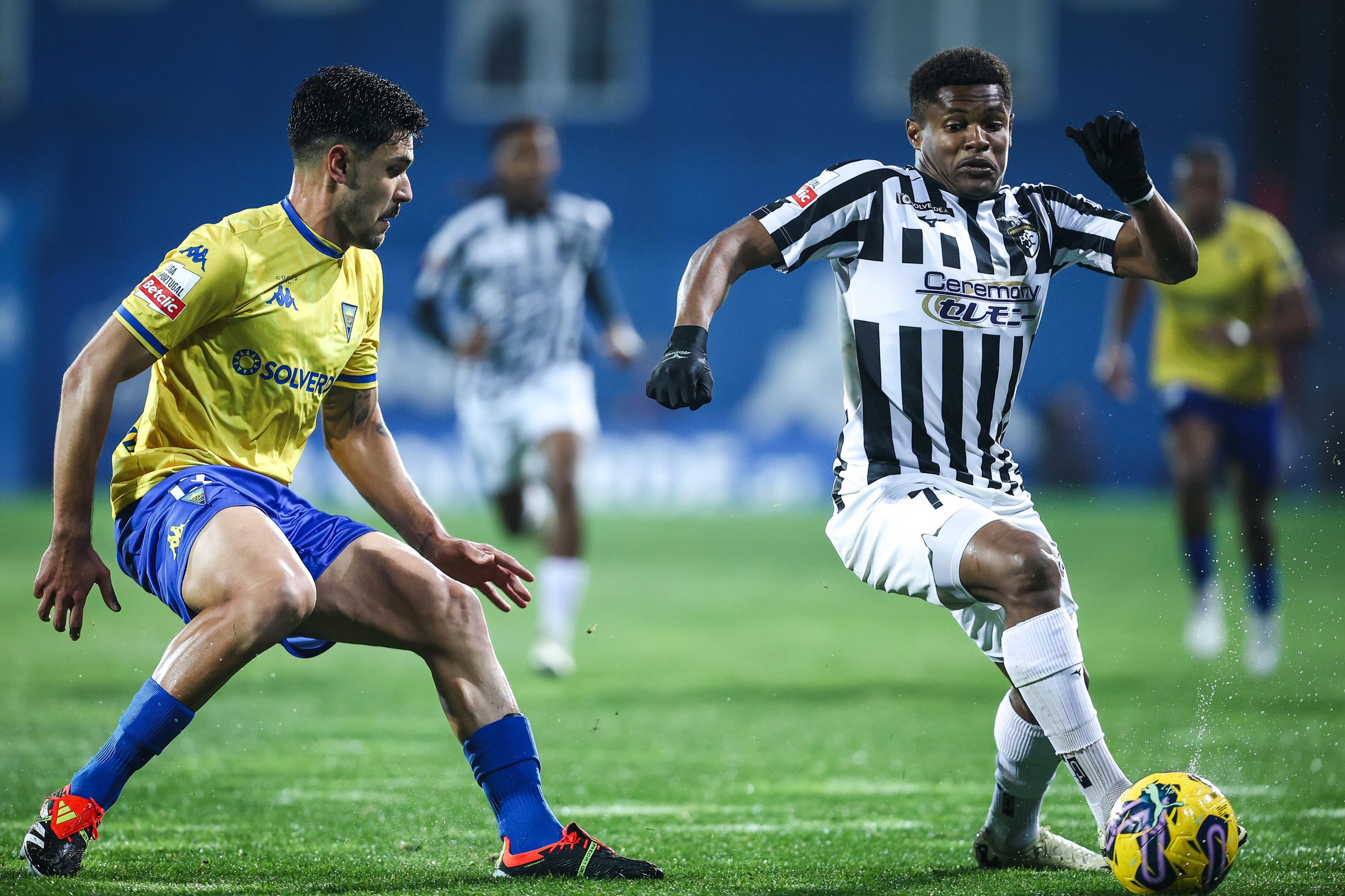 Estoril Praia vence Portimonense e sobe ao 13.º lugar da I Liga