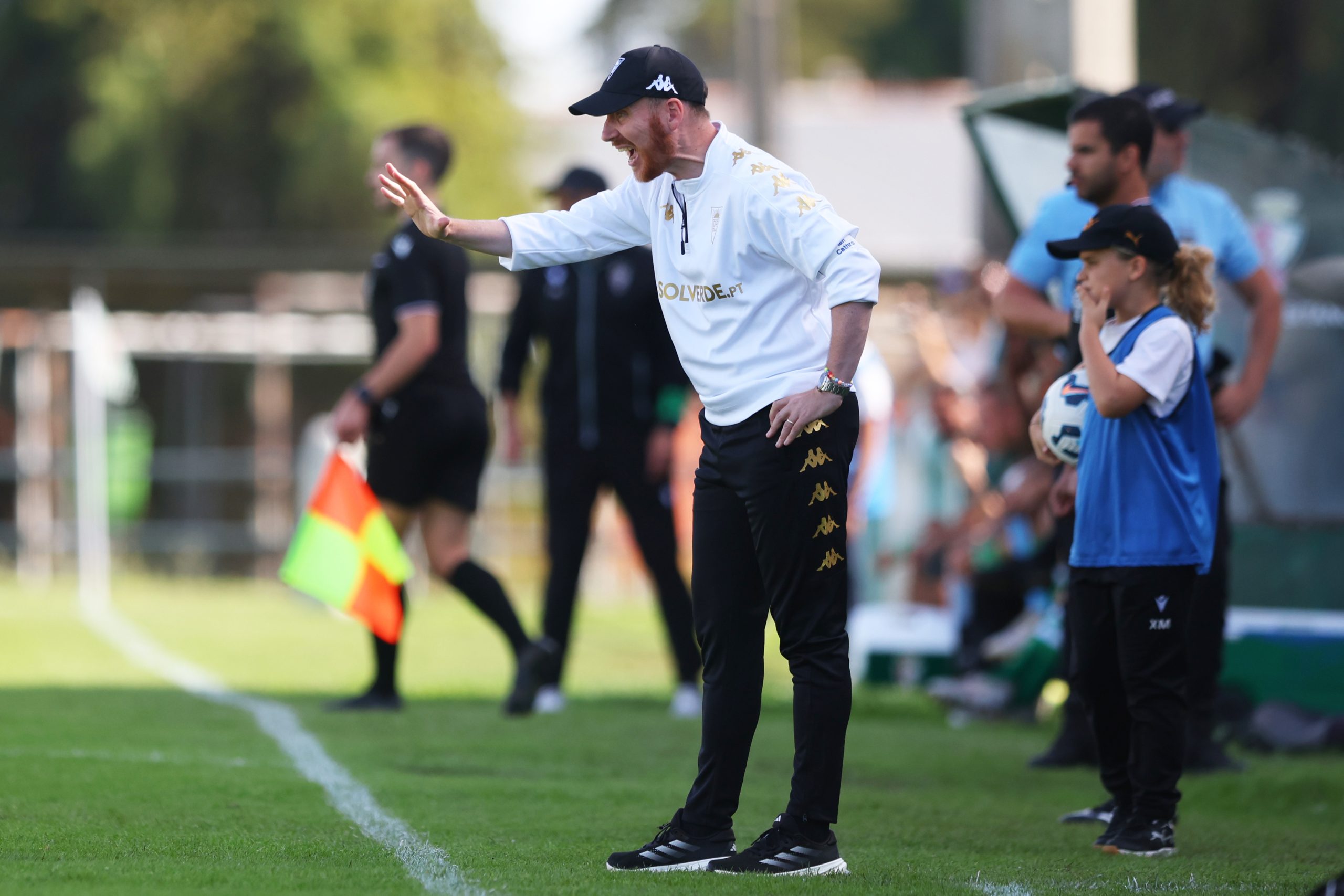 Treinador do Estoril Praia garante que eliminação da Taça “já não tem impacto”