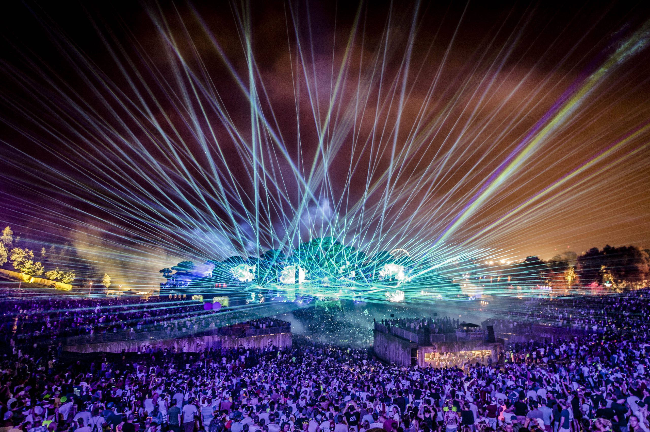 Glastonbury, Roskilde ou Tomorrowland. Verão europeu sem os habituais festivais de música