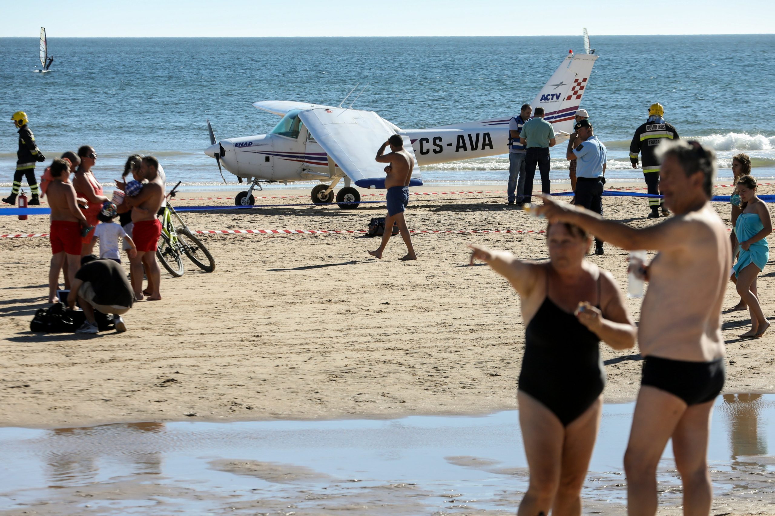 Tripulantes de aeronave acidentada com termo de identidade e residência