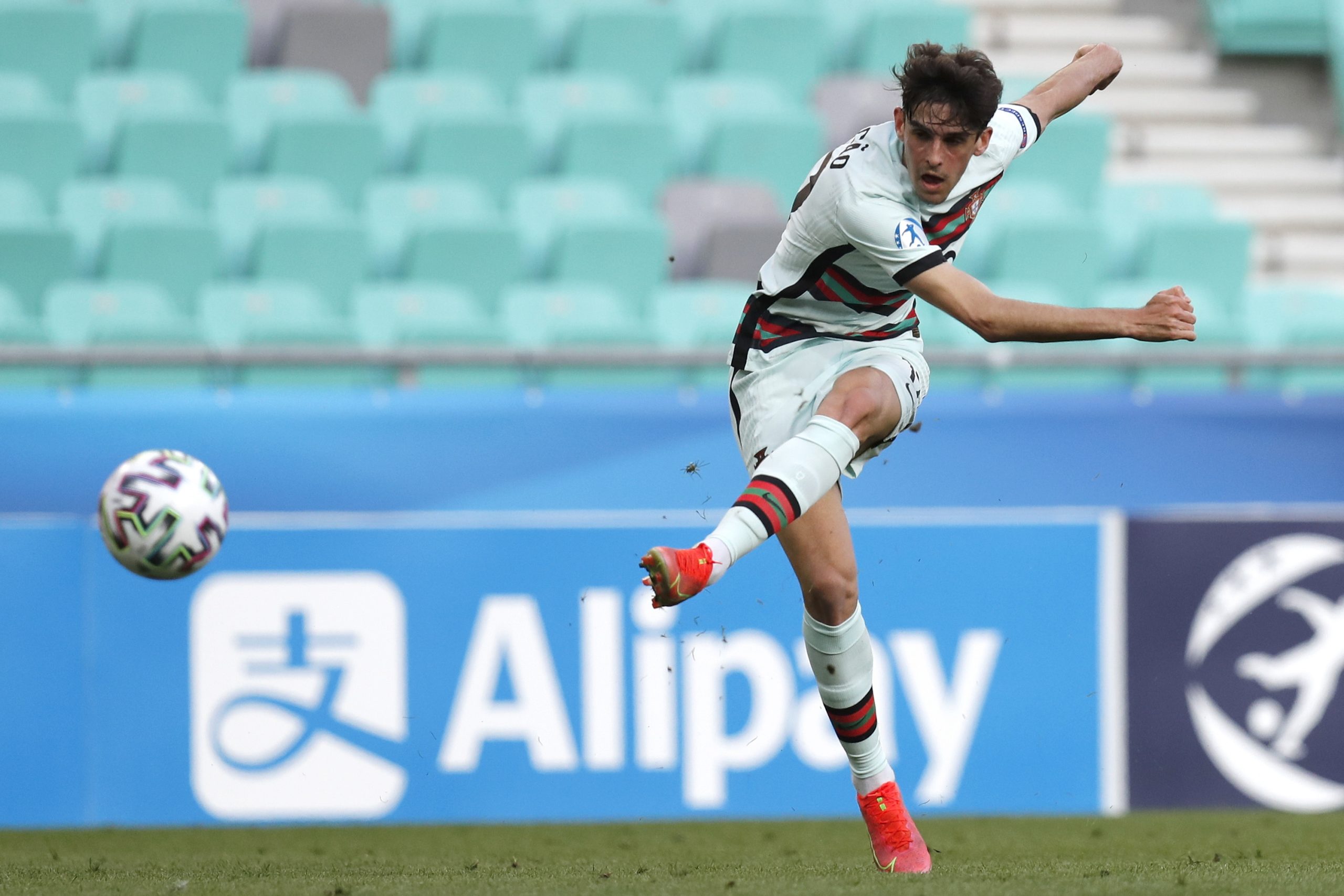 Mundial2022: Trincão e Raphael Guerreiro dispensados da seleção nacional. Nélson Semedo chamado