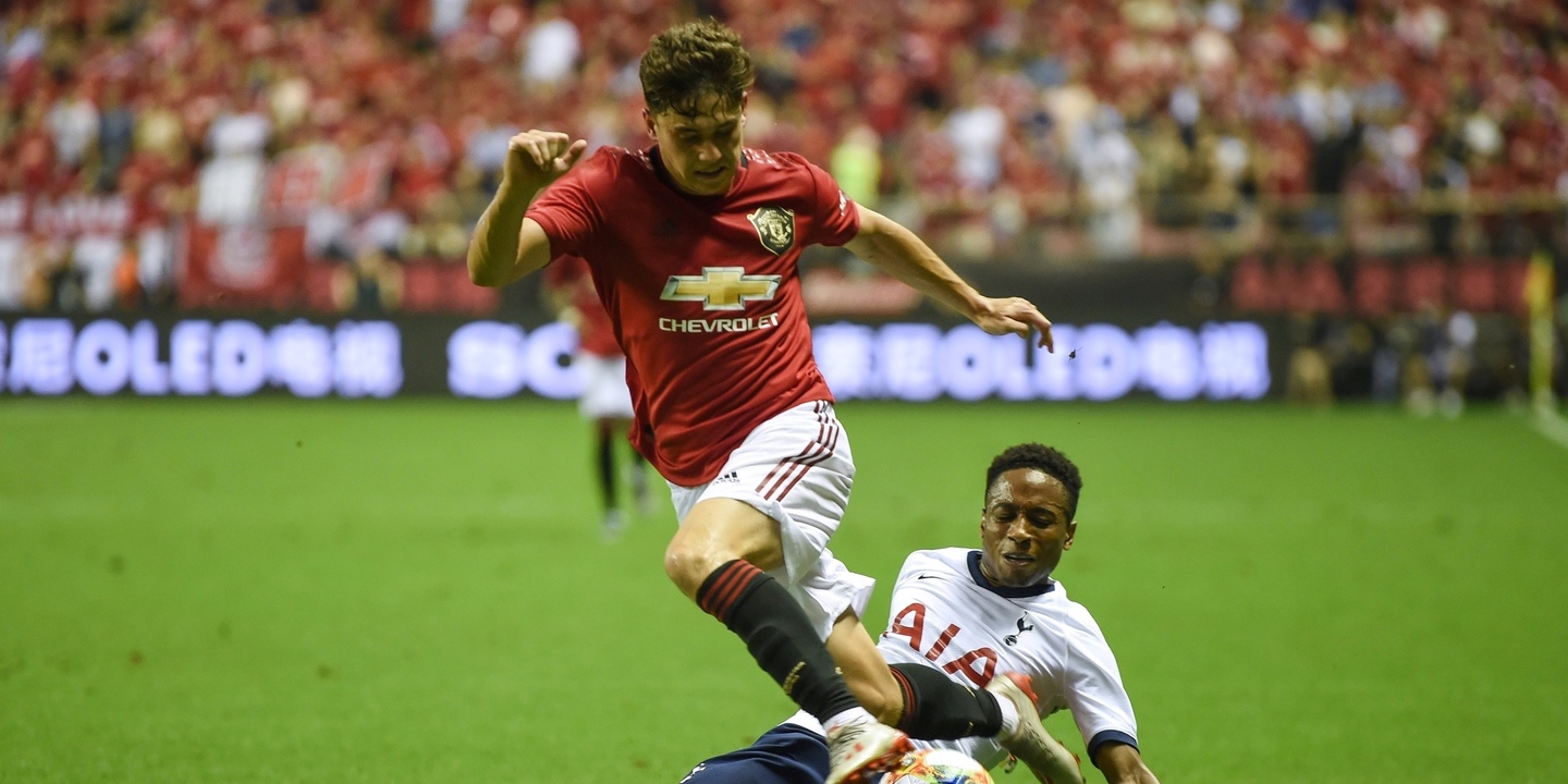 Daniel James deixa Manchester United rumo ao Leeds a título definitivo