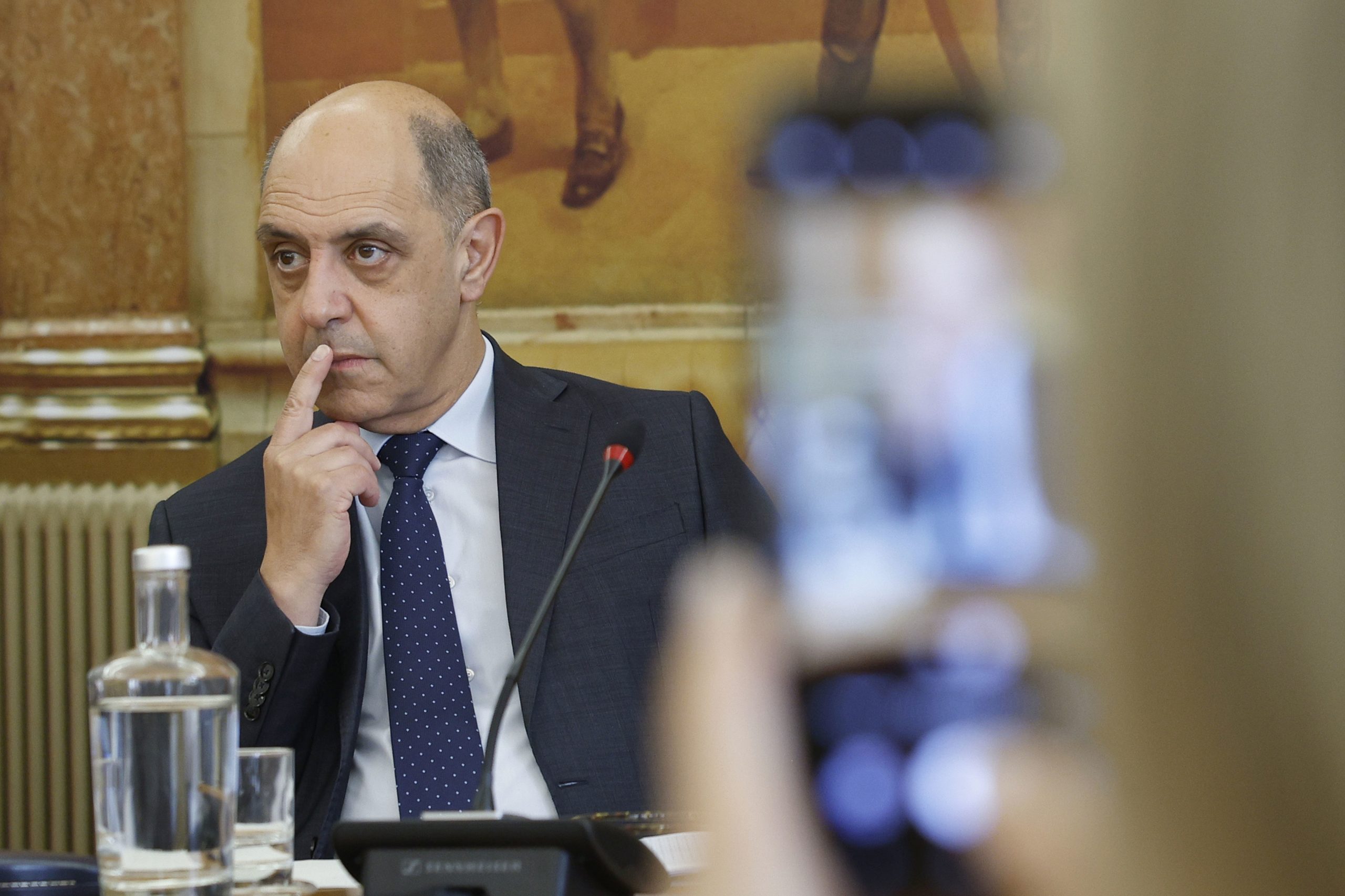 Governo subiu proposta de aumento salarial dos médicos até “ao limite”