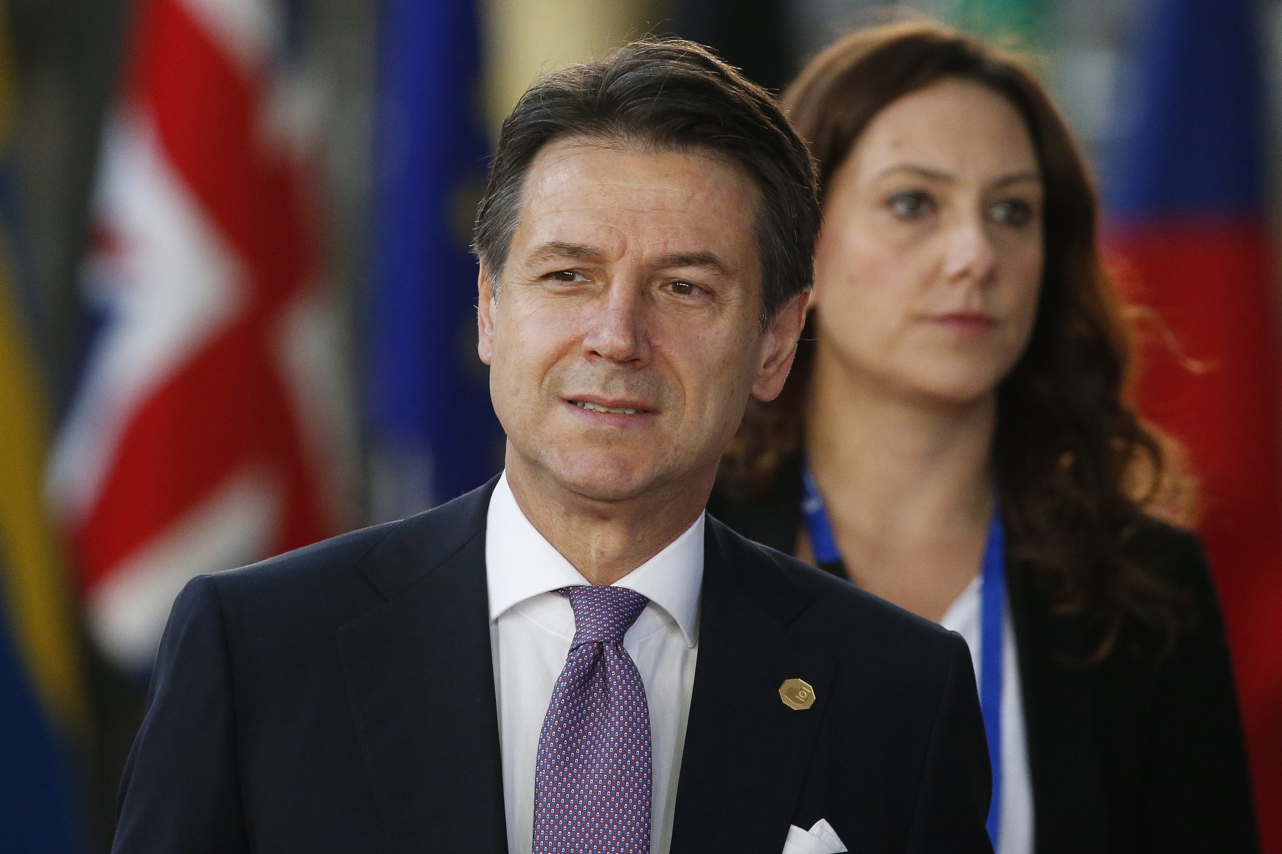 Primeiro-ministro italiano mostra-se a favor de uma pausa no campeonato de futebol