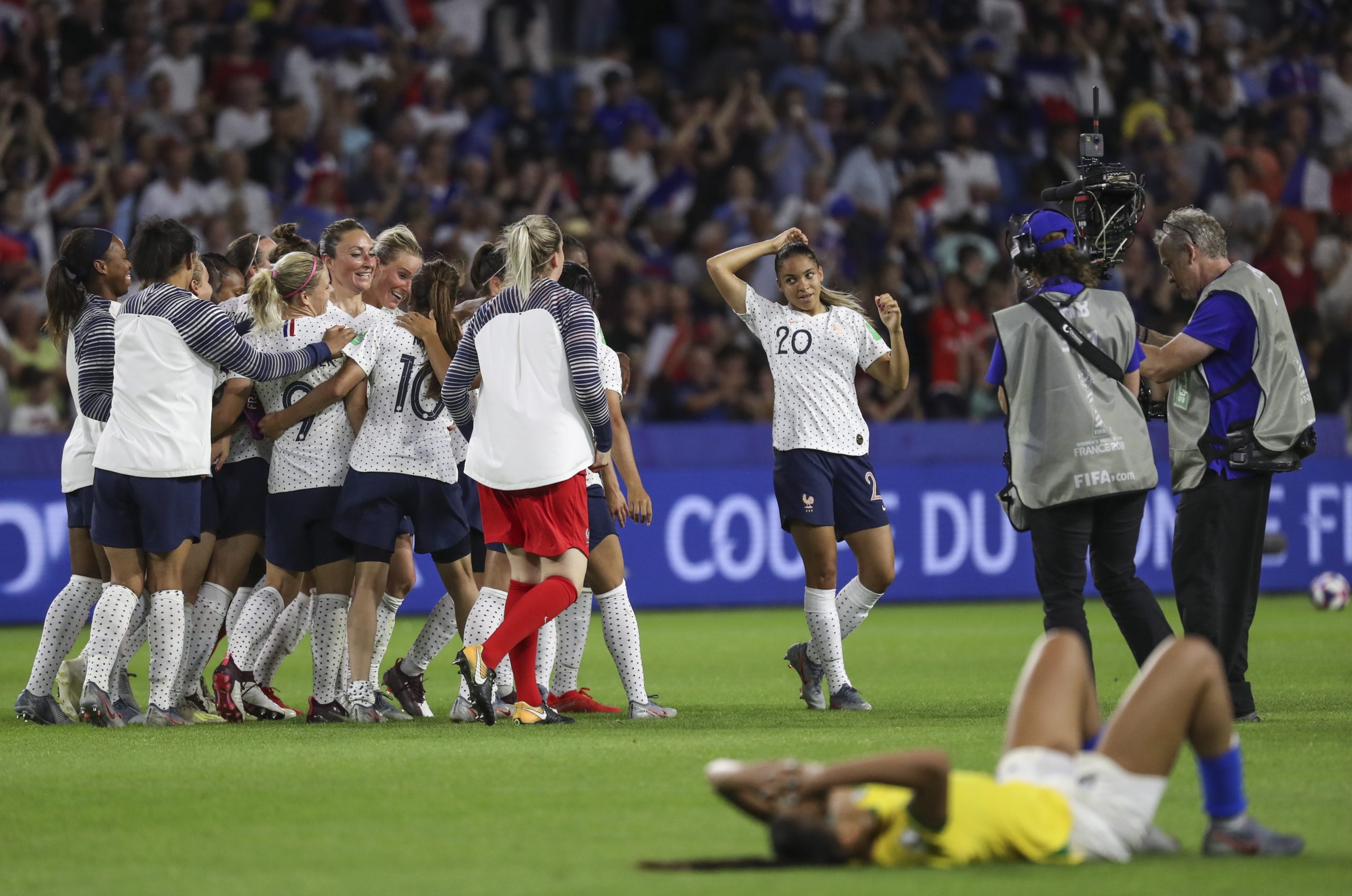 Inglaterra e França nos ‘quartos’ do Mundial feminino à custa de Camarões e Brasil