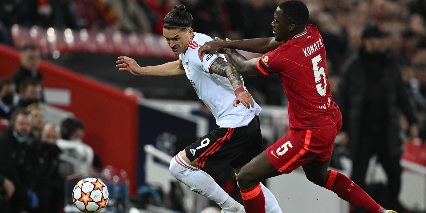 Benfica fica a meio caminho do milagre e despede-se da Liga dos Campeões com empate em Liverpool