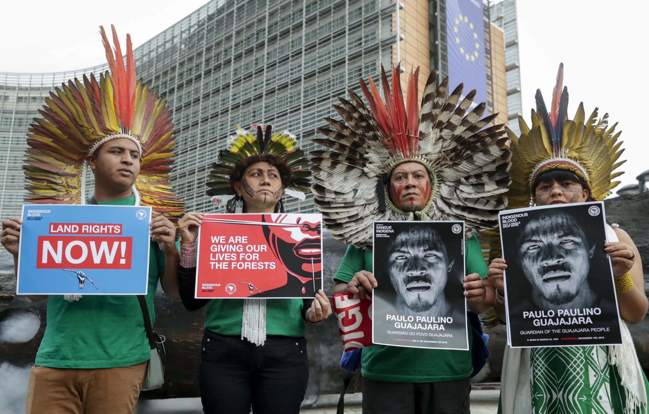 Indígenas do Brasil querem chamar a atenção da União Europeia para a desflorestação e violência