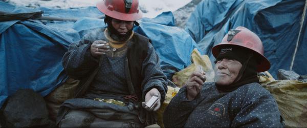 “Eldorado XXI”, a vida extrema do ser humano, num documentário de Salomé Lamas