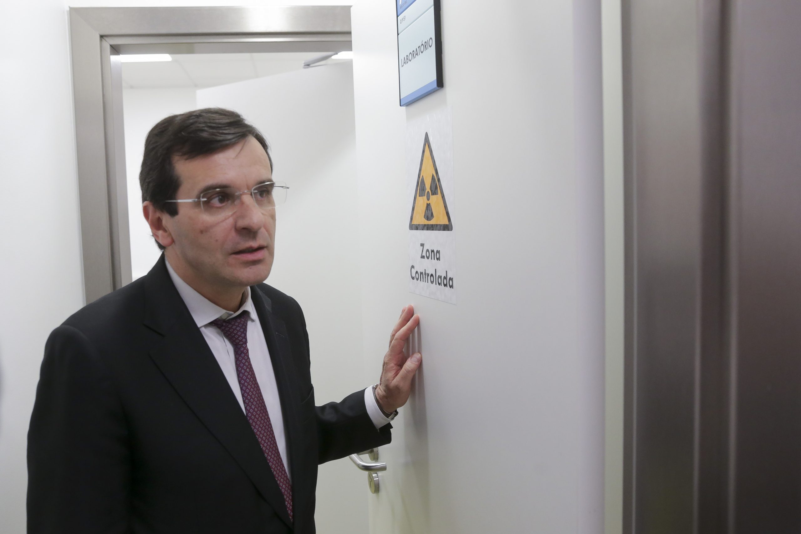 RedeMut pode reduzir listas de espera nos hospitais, mas governo não dá saída
