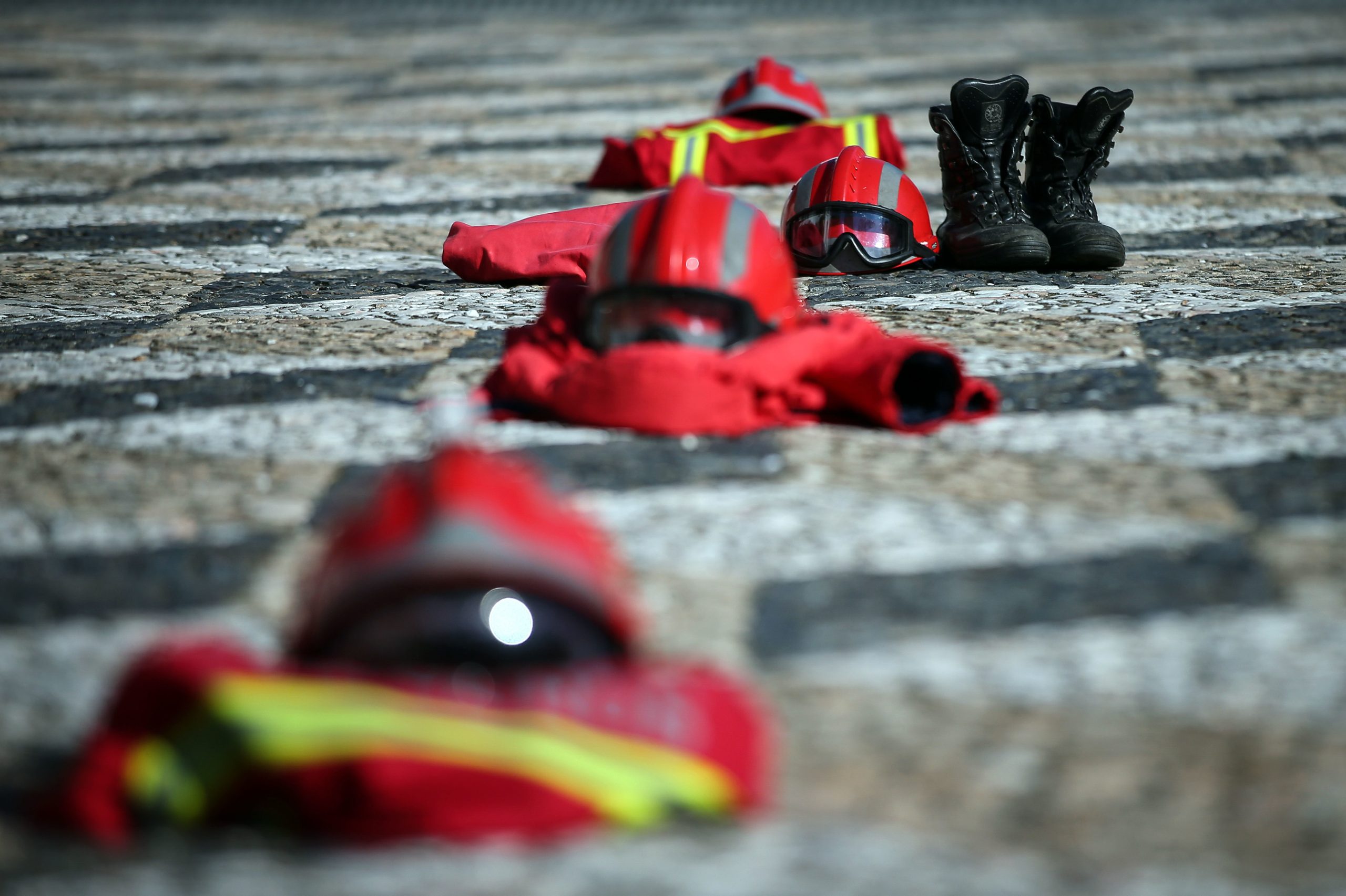 Incêndio destrói carpintaria em Leça do Balio