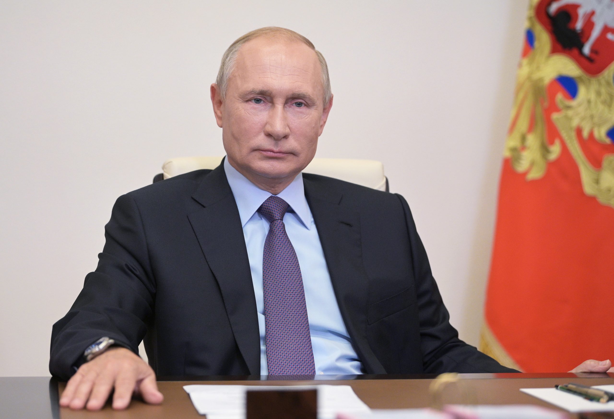 Putin oferece ajuda a Lukashenko para garantir segurança na Bielorrússia