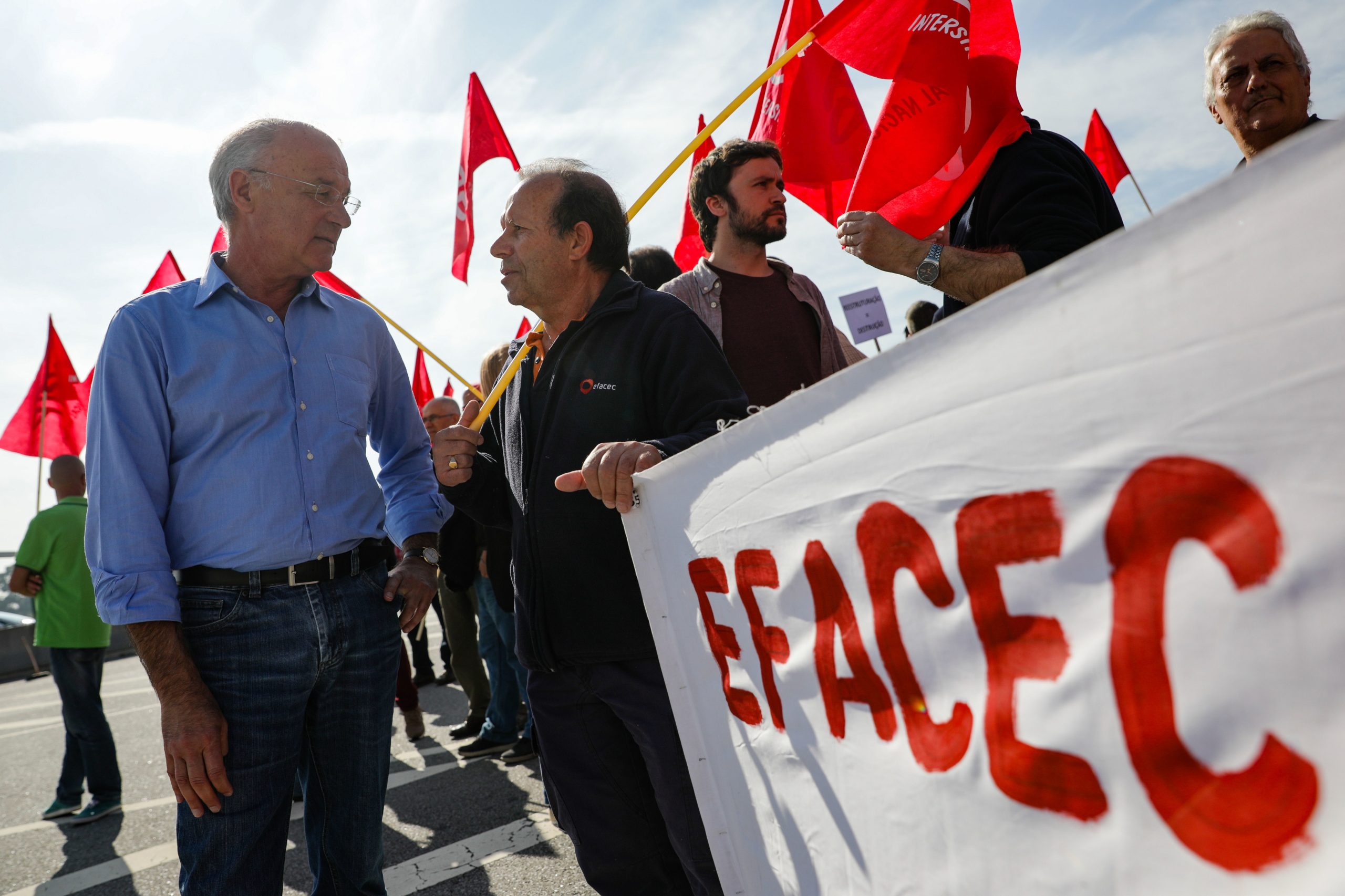 Venda da Efacec: “decisão fundamental”, negócio ruinoso ou “fait-divers”?