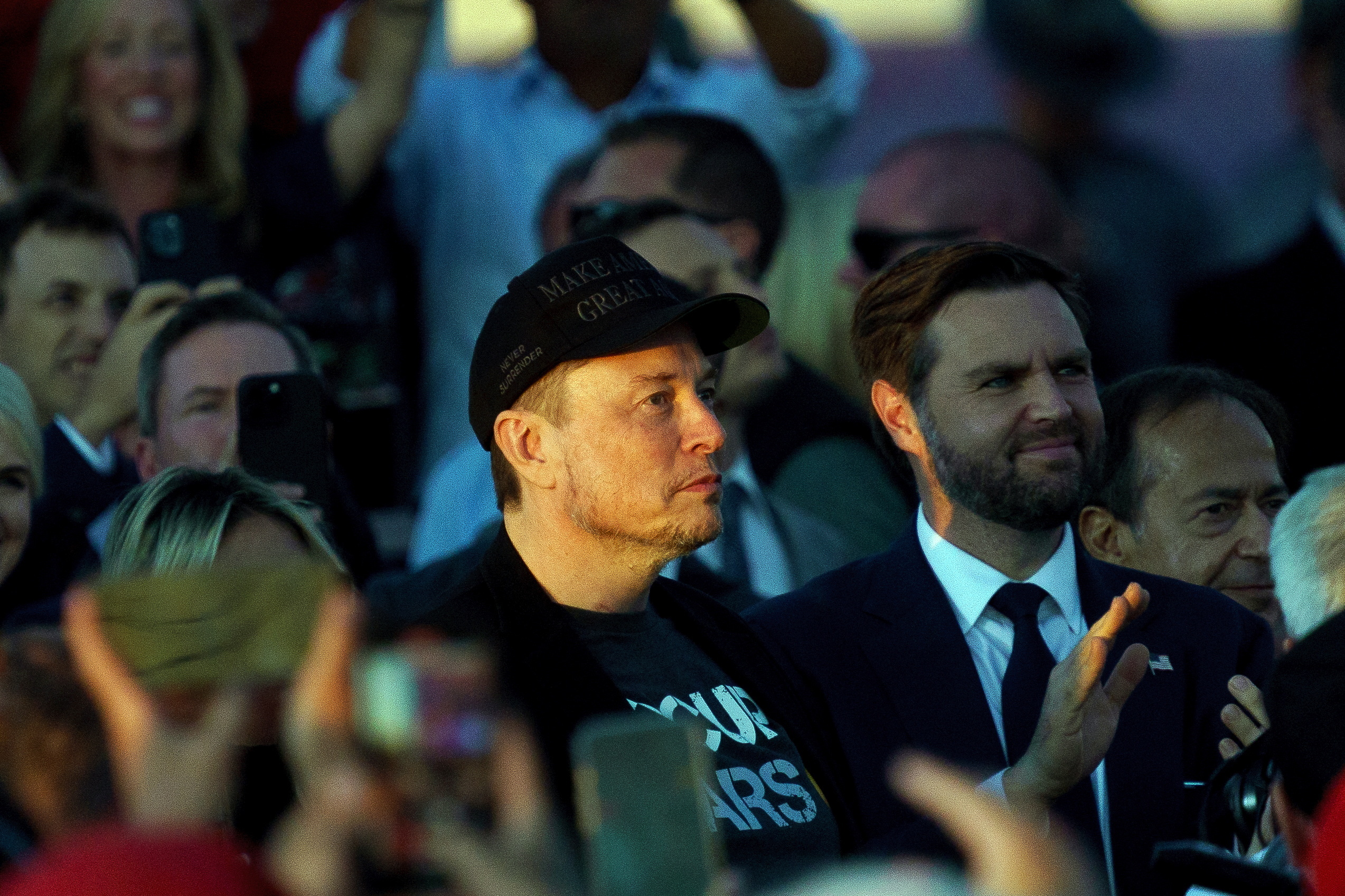 Musk alertado de que sorteios milionários para fomentar voto nos EUA podem ser ilegais