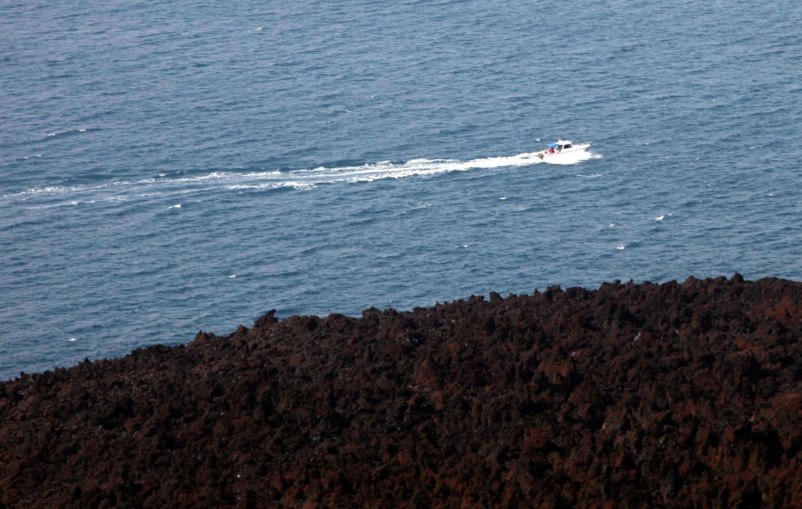 Embarcação com cinco cadáveres encontrada ao largo da ilha cabo-verdiana do Sal