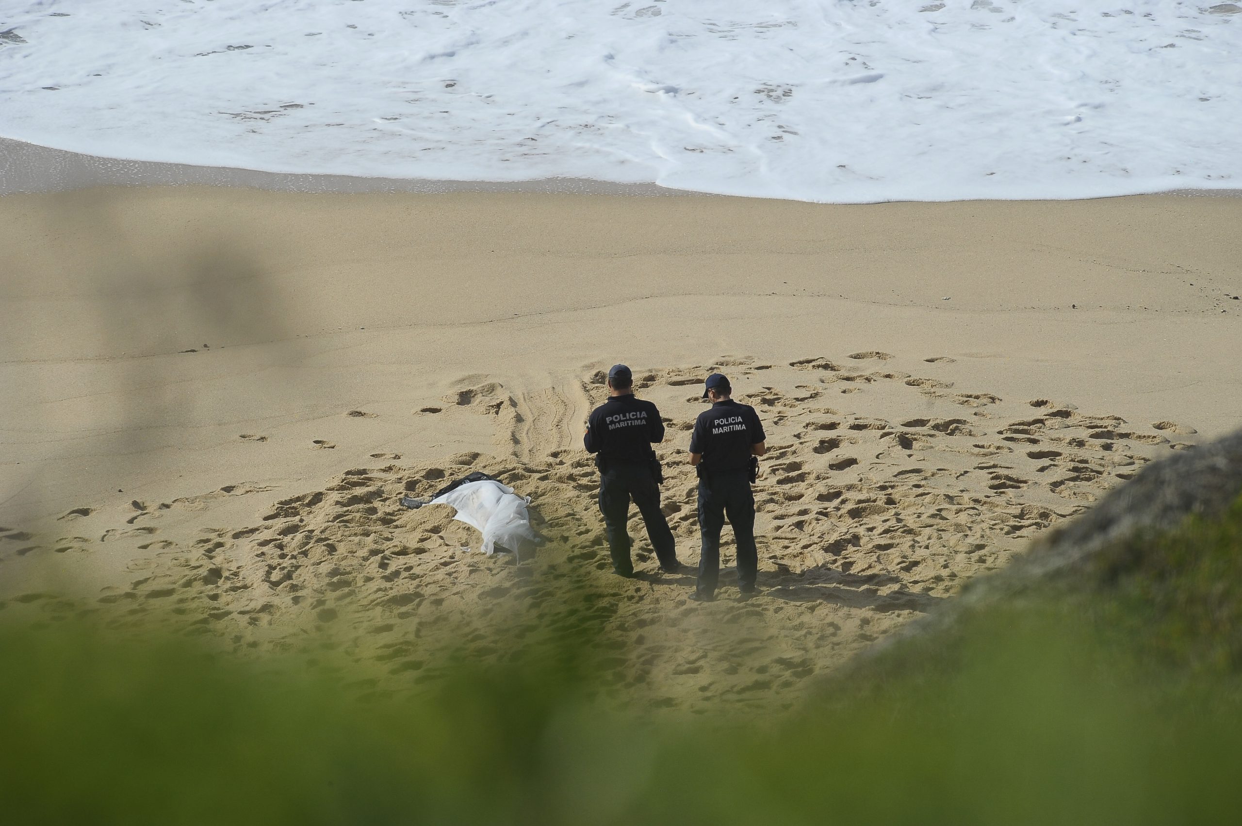 Ministro da Defesa apela às pessoas para que tenham cuidado junto ao mar